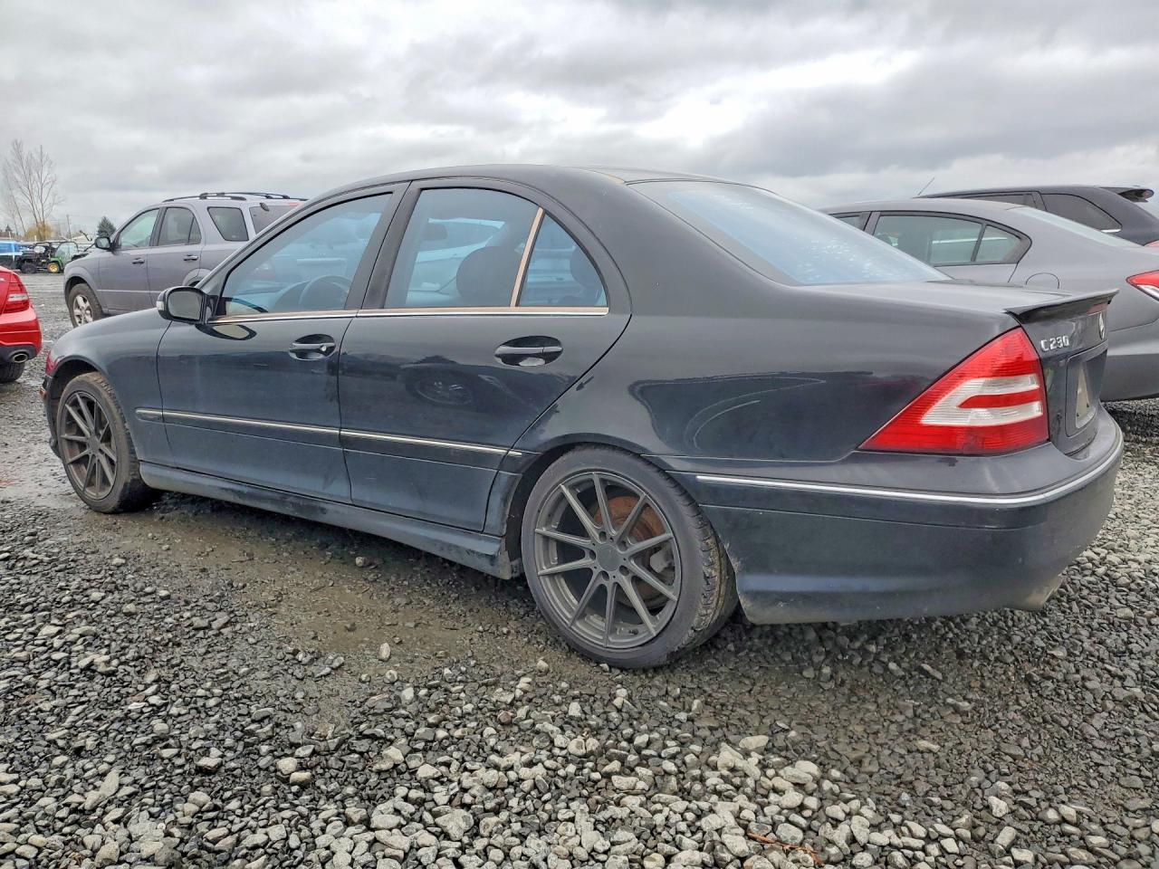 2007 Mercedes-benz C 230 Black vin: WDBRF52HX7A920596