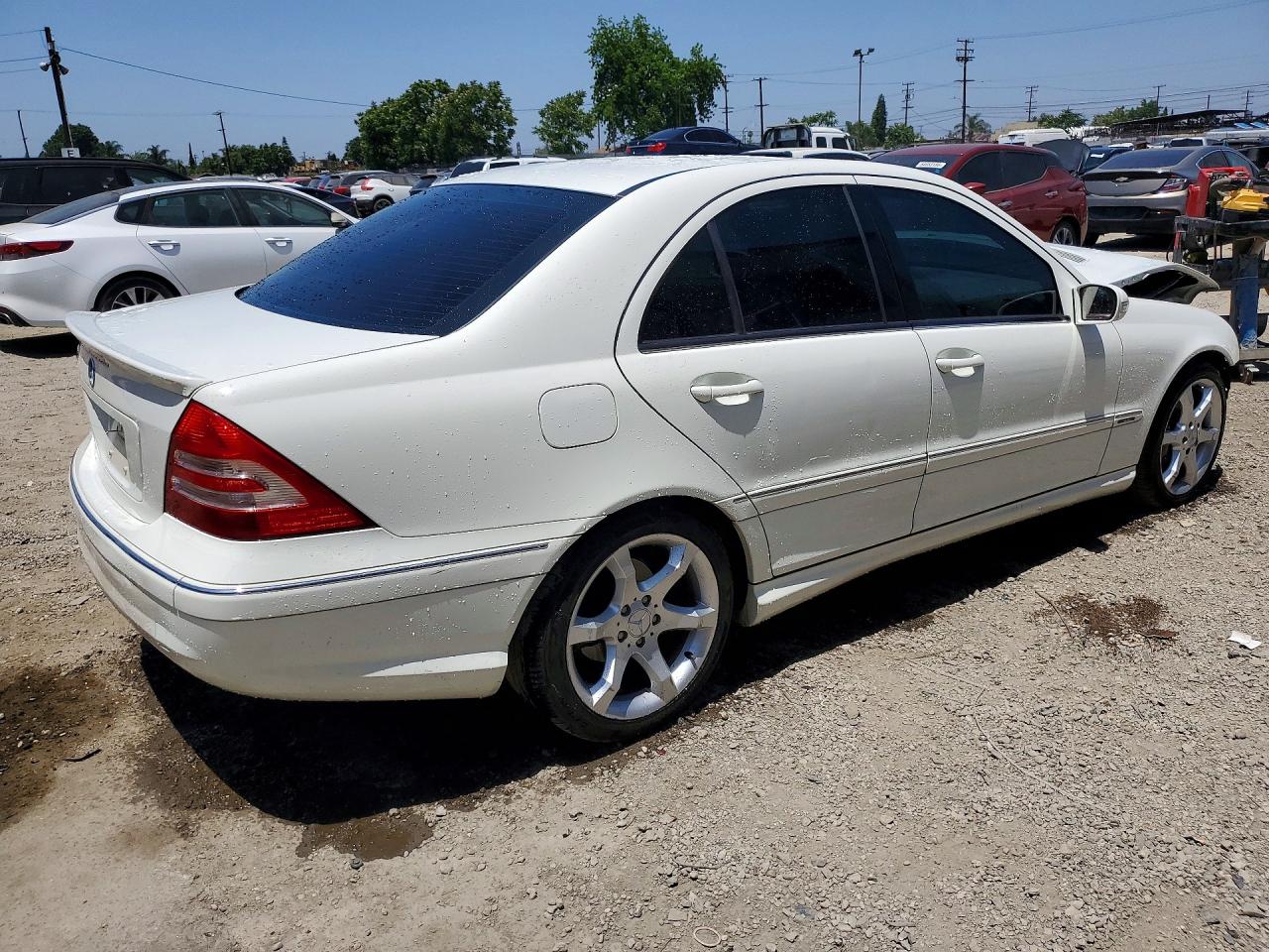 2007 Mercedes-benz C 230 White vin: WDBRF52HX7A934112