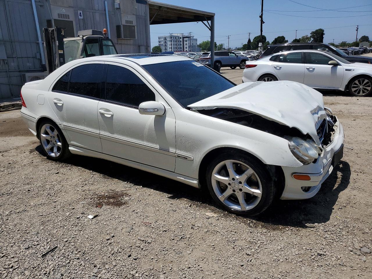 2007 Mercedes-benz C 230 White vin: WDBRF52HX7A934112