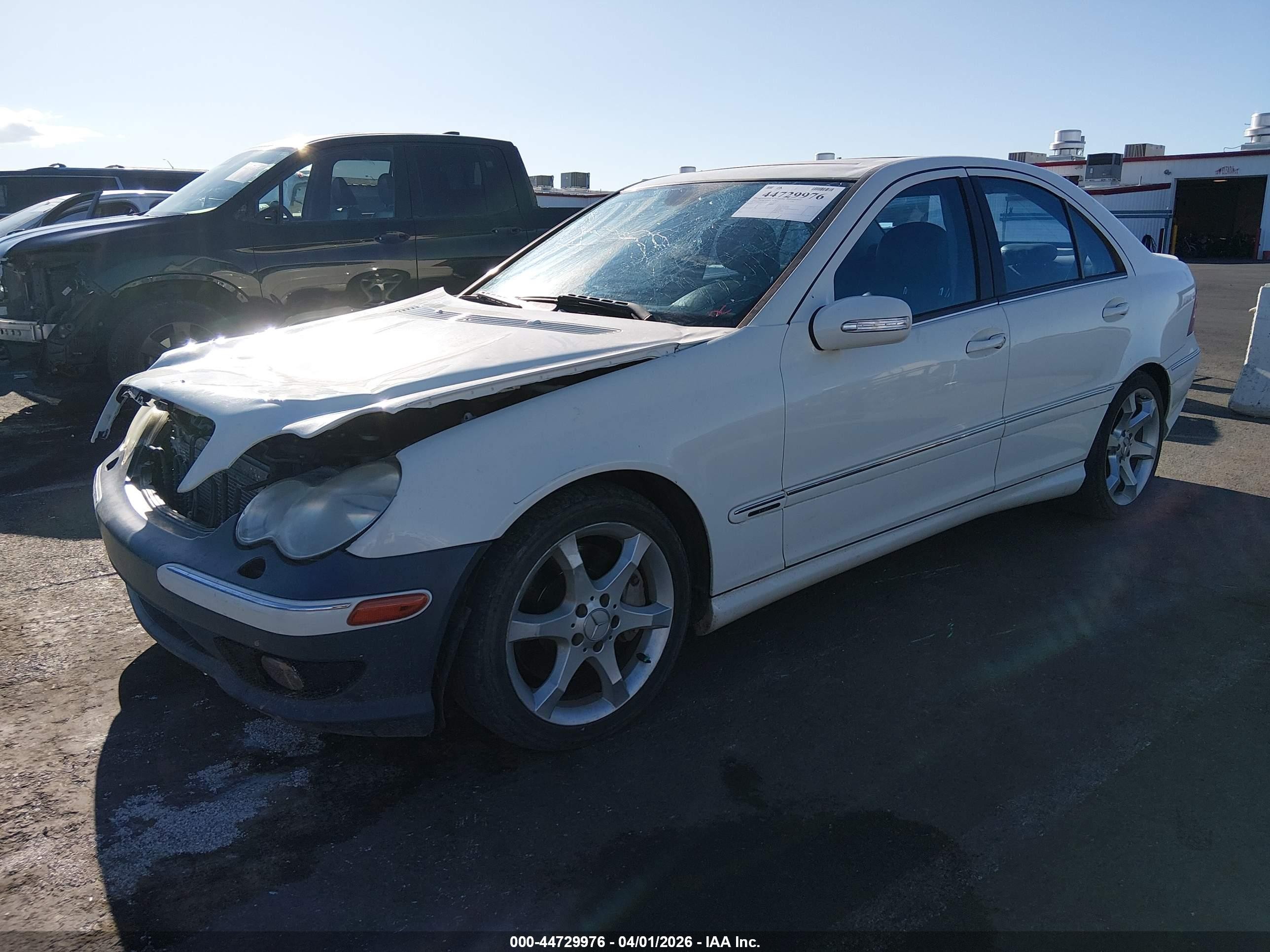 2007 Mercedes-benz C 230 Sport White vin: WDBRF52HX7A955770