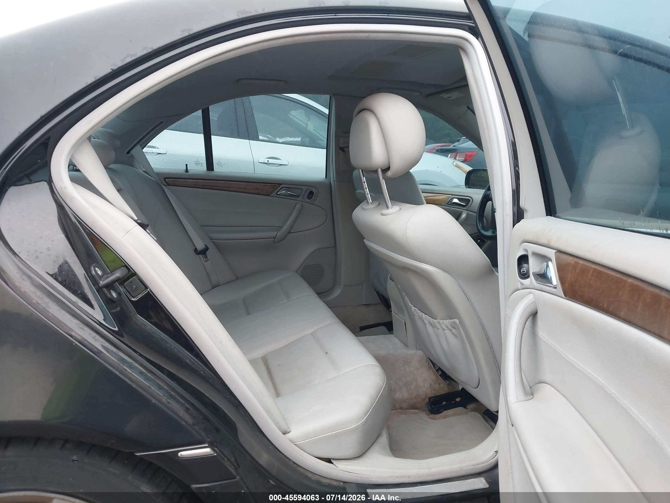 2007 Mercedes-benz C 230 Sport Black vin: WDBRF52HX7F897792