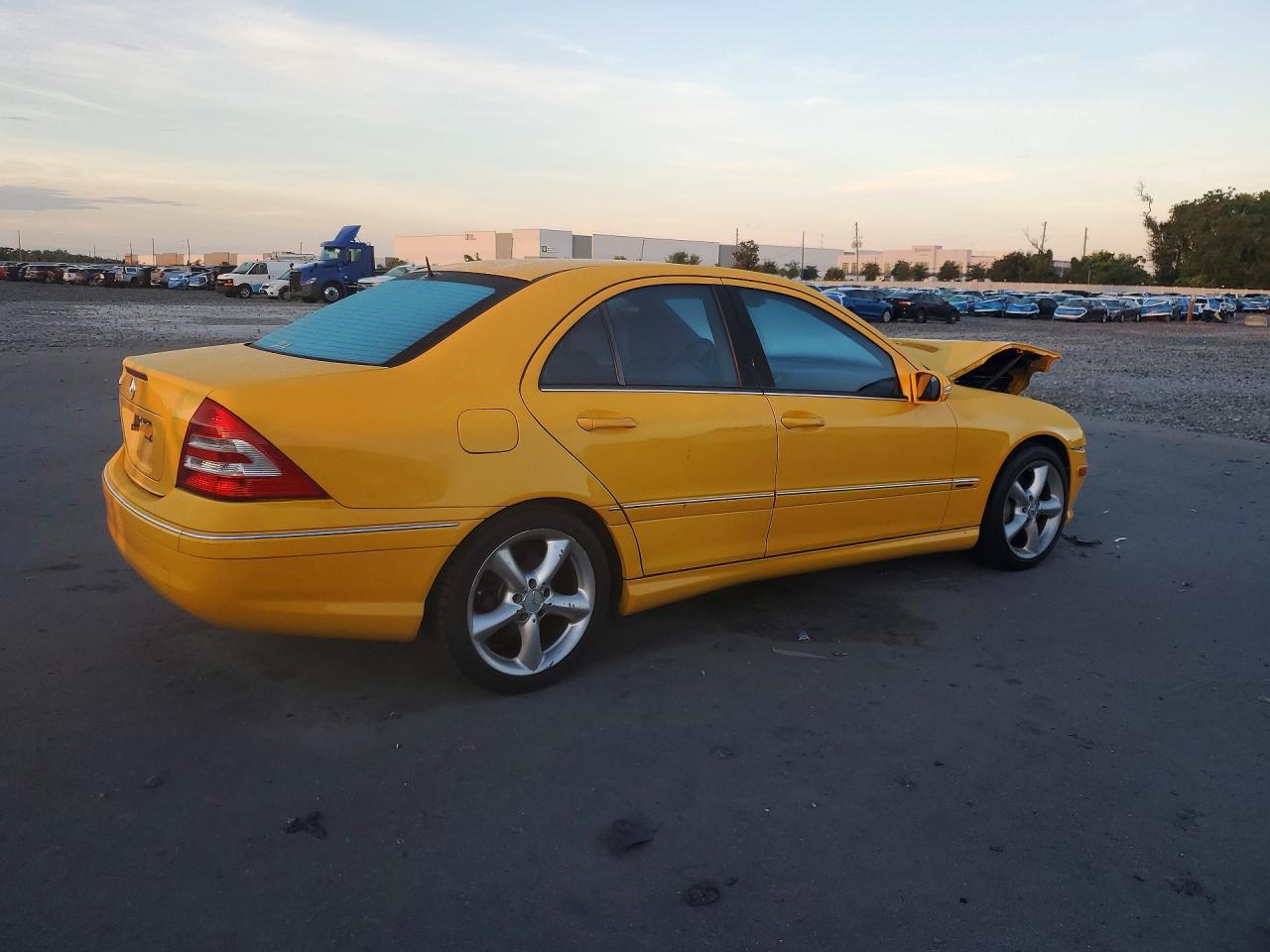 2006 Mercedes-benz C 230 Желтый vin: WDBRF52J46F776743