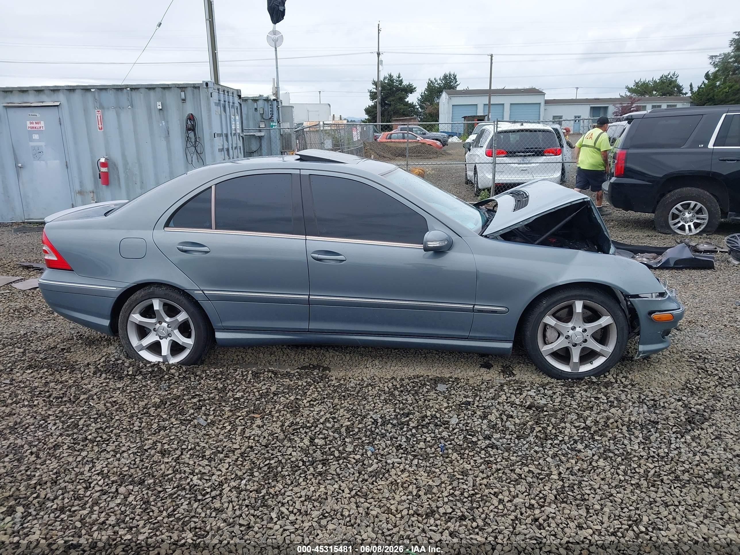 2007 Mercedes-benz C 230 Sport Light Blue vin: WDBRF52J57A925238