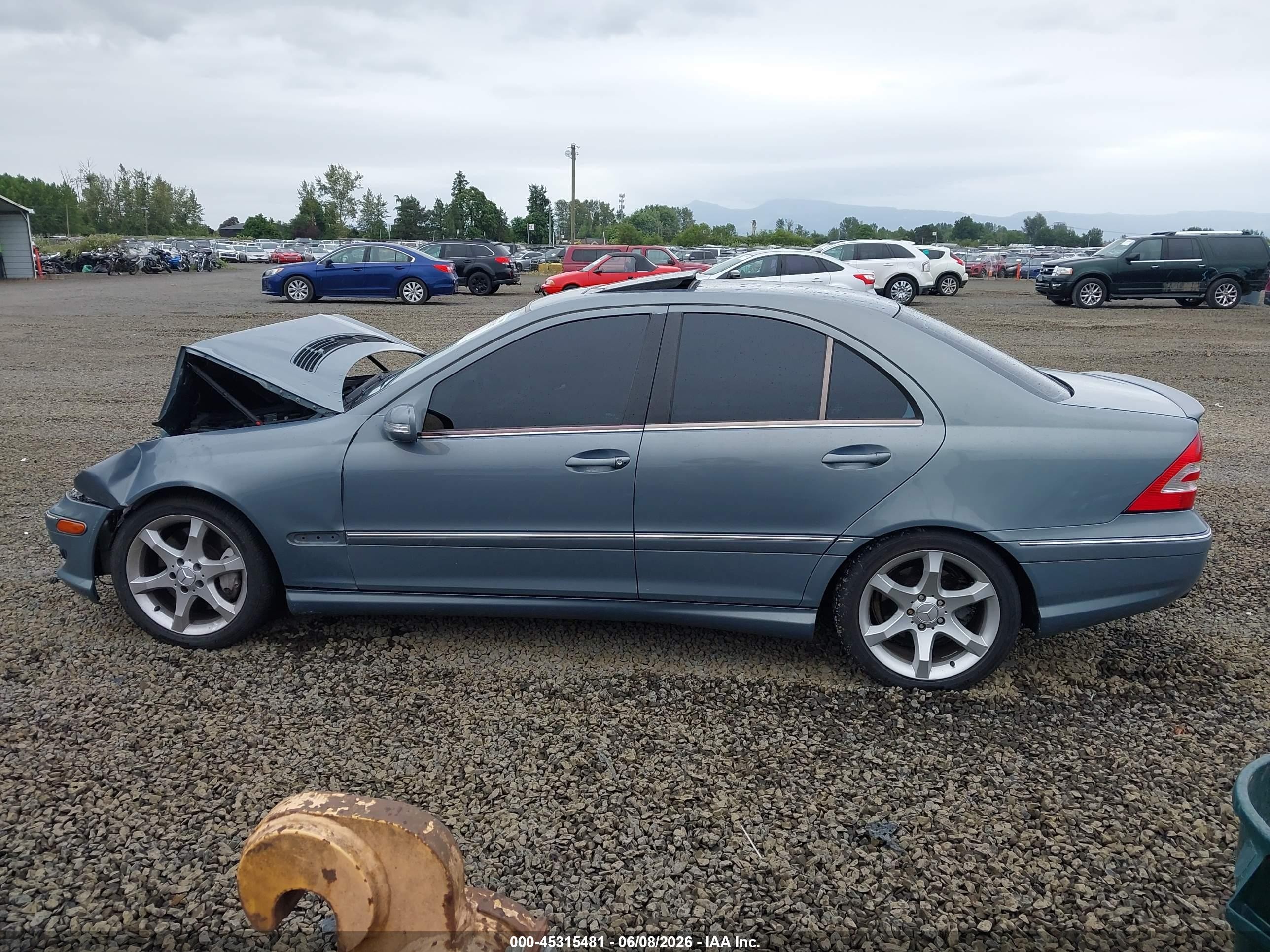 2007 Mercedes-benz C 230 Sport Light Blue vin: WDBRF52J57A925238