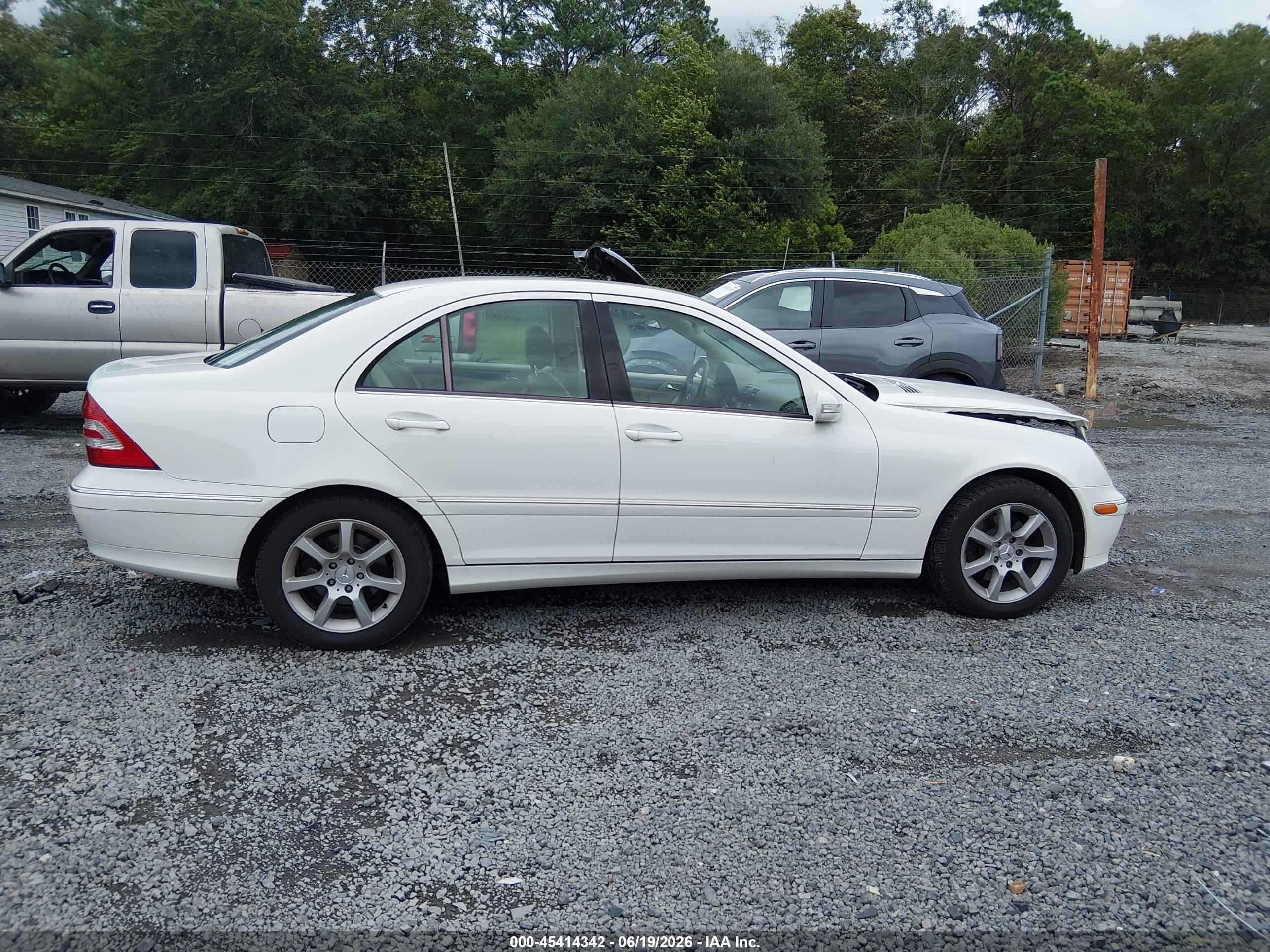 2007 Mercedes-benz C 280 Luxury White vin: WDBRF54H07A921687