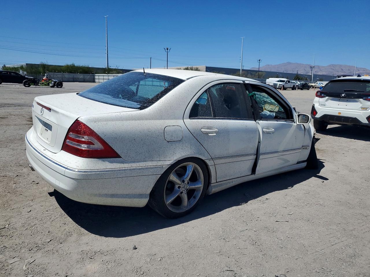 2006 Mercedes-benz C 350 White vin: WDBRF56H26F734840