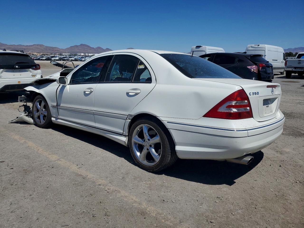 2006 Mercedes-benz C 350 White vin: WDBRF56H26F734840