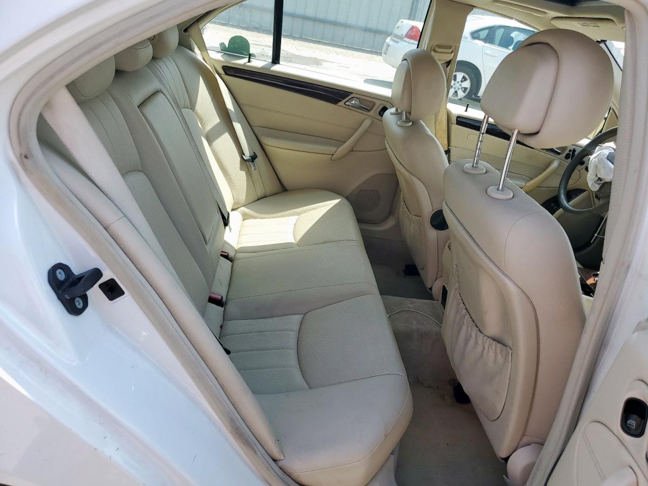 2007 Mercedes-benz C 350 Белый vin: WDBRF56H67F855310