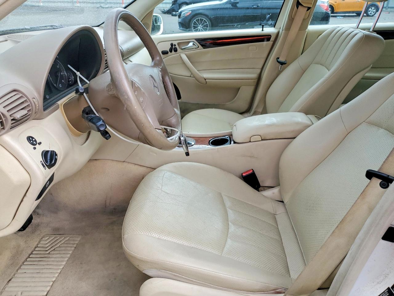 2006 Mercedes-benz C 350 White vin: WDBRF56HX6F740479