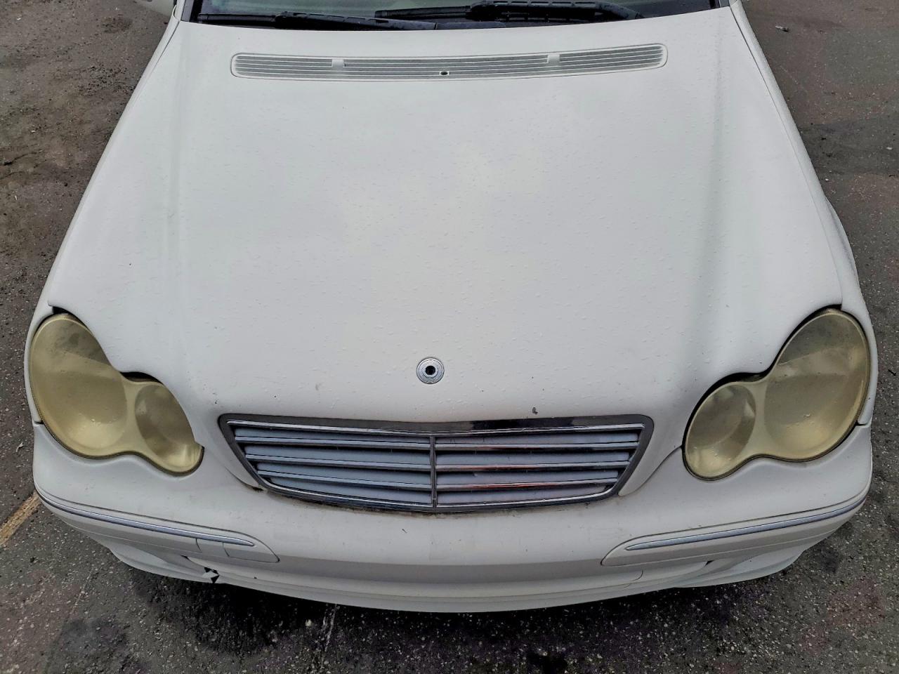 2006 Mercedes-benz C 350 White vin: WDBRF56HX6F740479