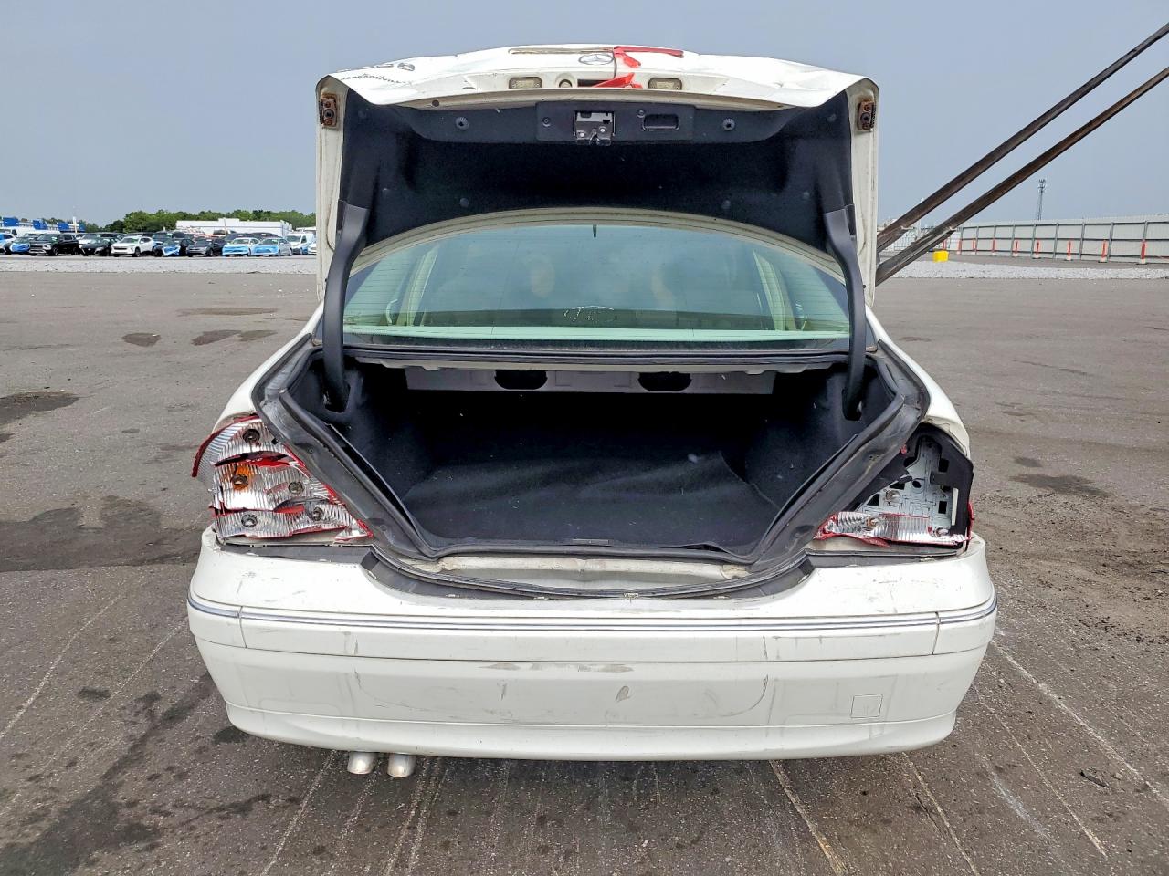 2006 Mercedes-benz C 350 White vin: WDBRF56HX6F740479