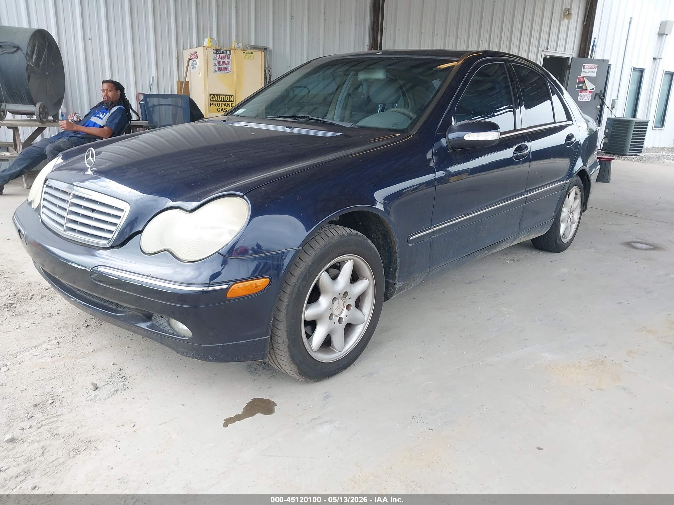 2001 Mercedes-benz C 240   Blue vin: WDBRF61J01F070093