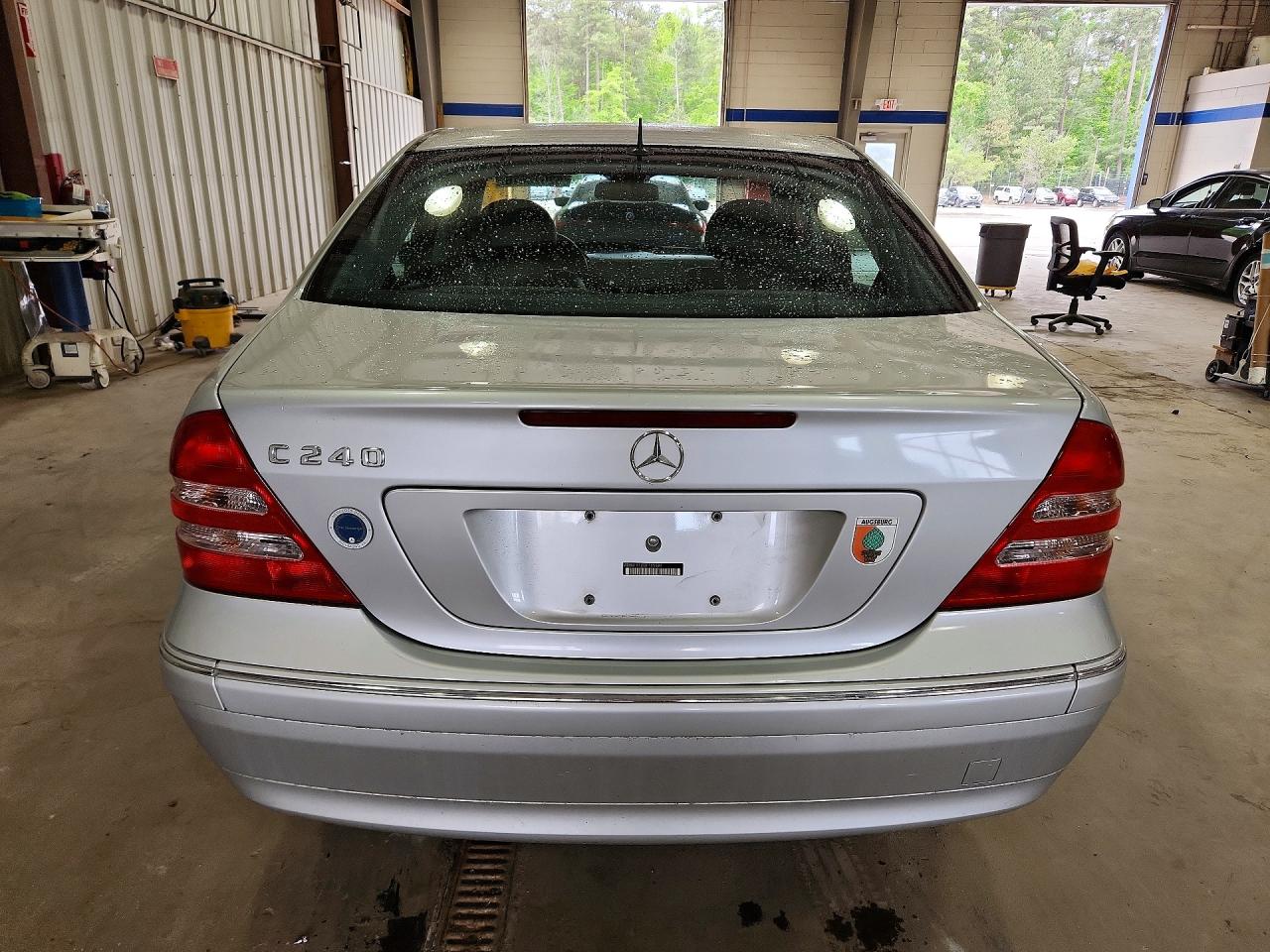 2002 Mercedes-benz C 240 Серебряный vin: WDBRF61J02F165884