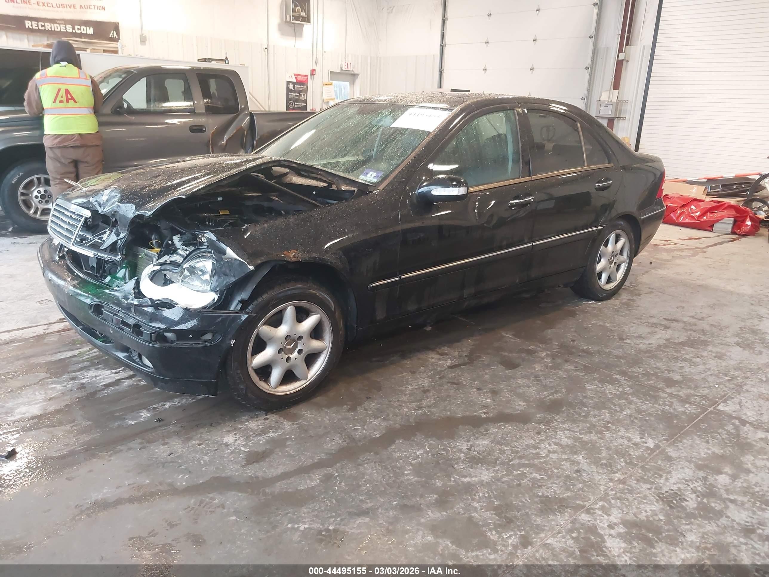 2002 Mercedes-benz C 240   Черный vin: WDBRF61J02F258050