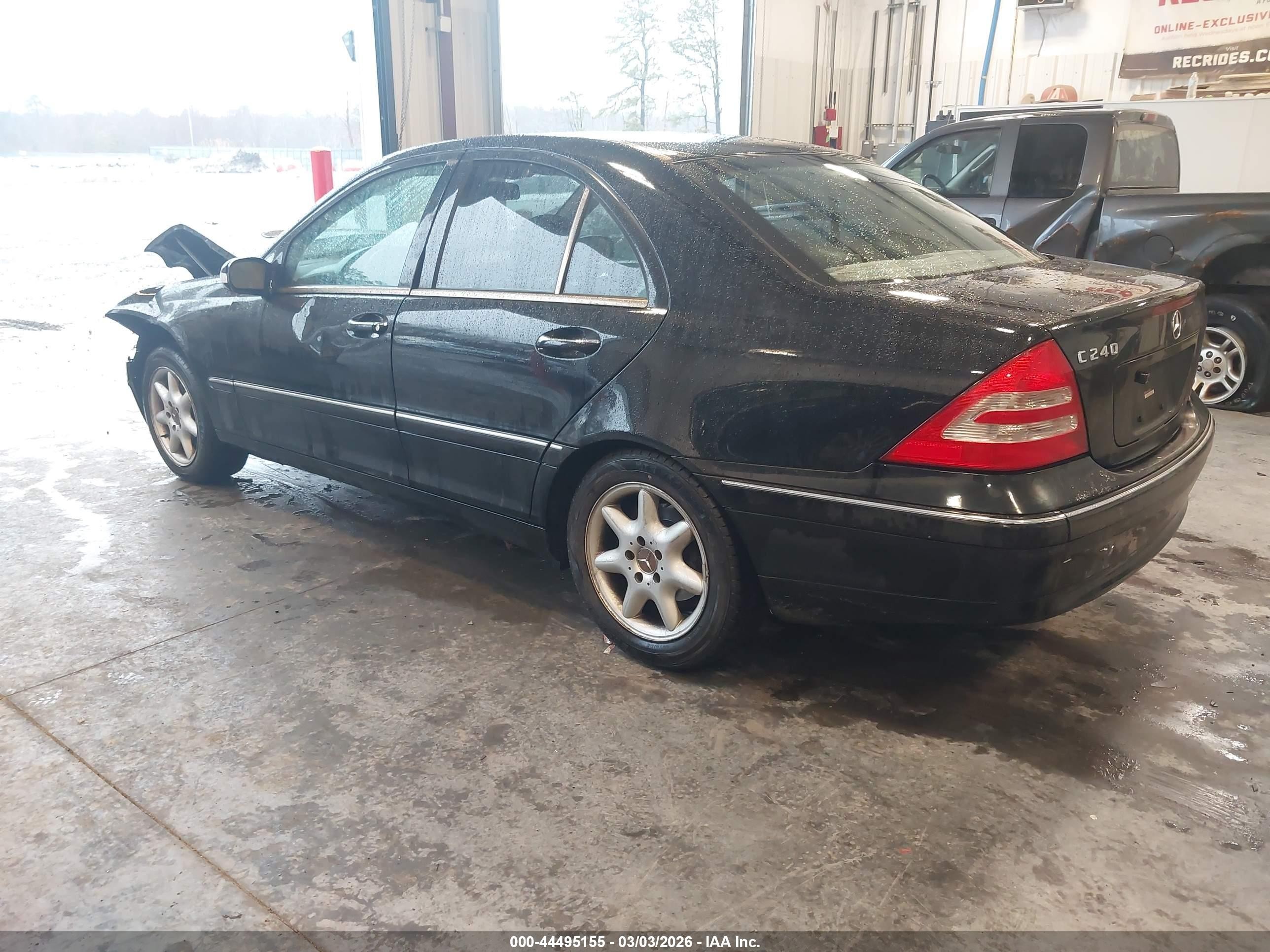 2002 Mercedes-benz C 240   Черный vin: WDBRF61J02F258050