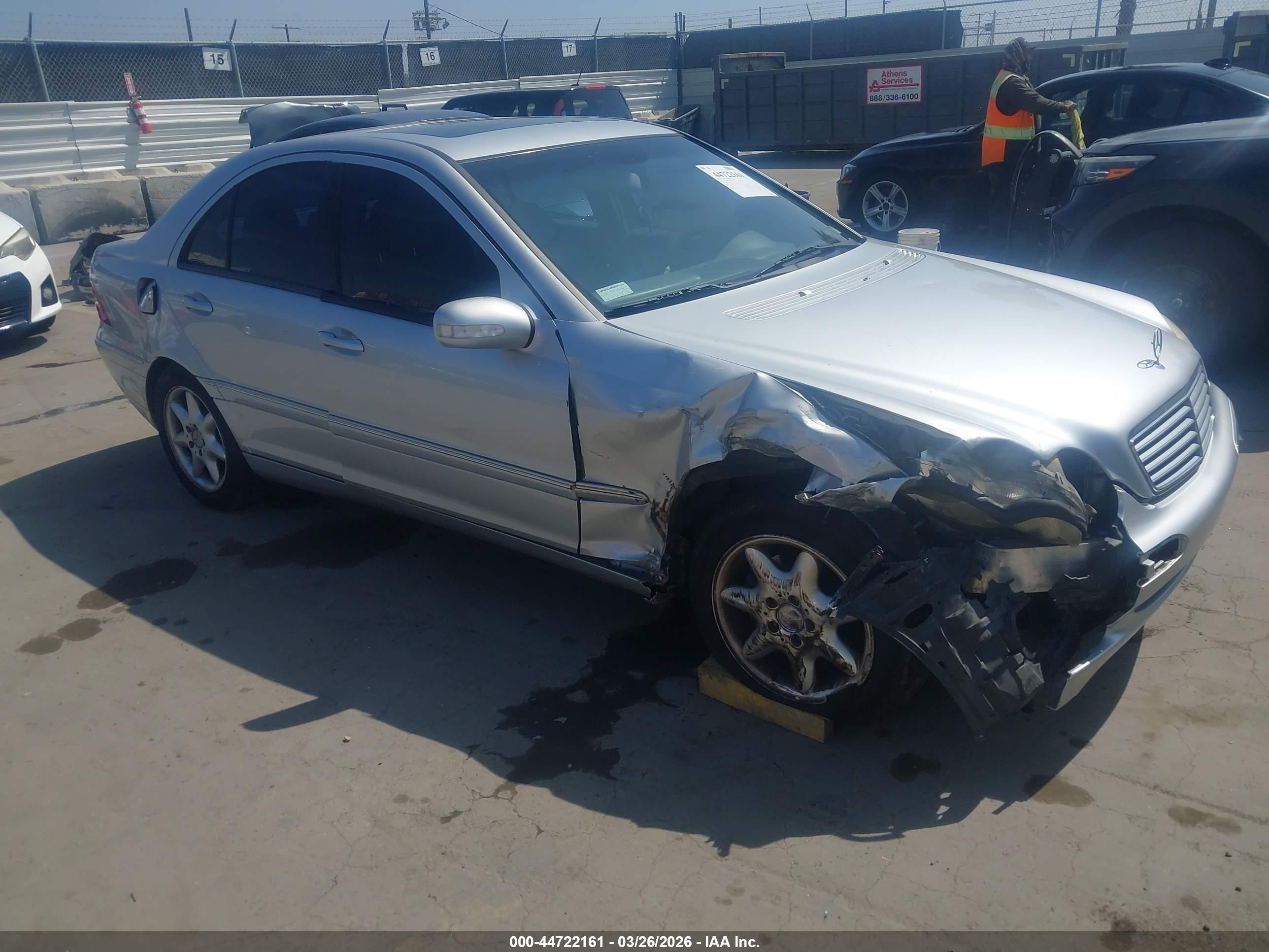 2002 Mercedes-benz C 240   Silver vin: WDBRF61J02F258419