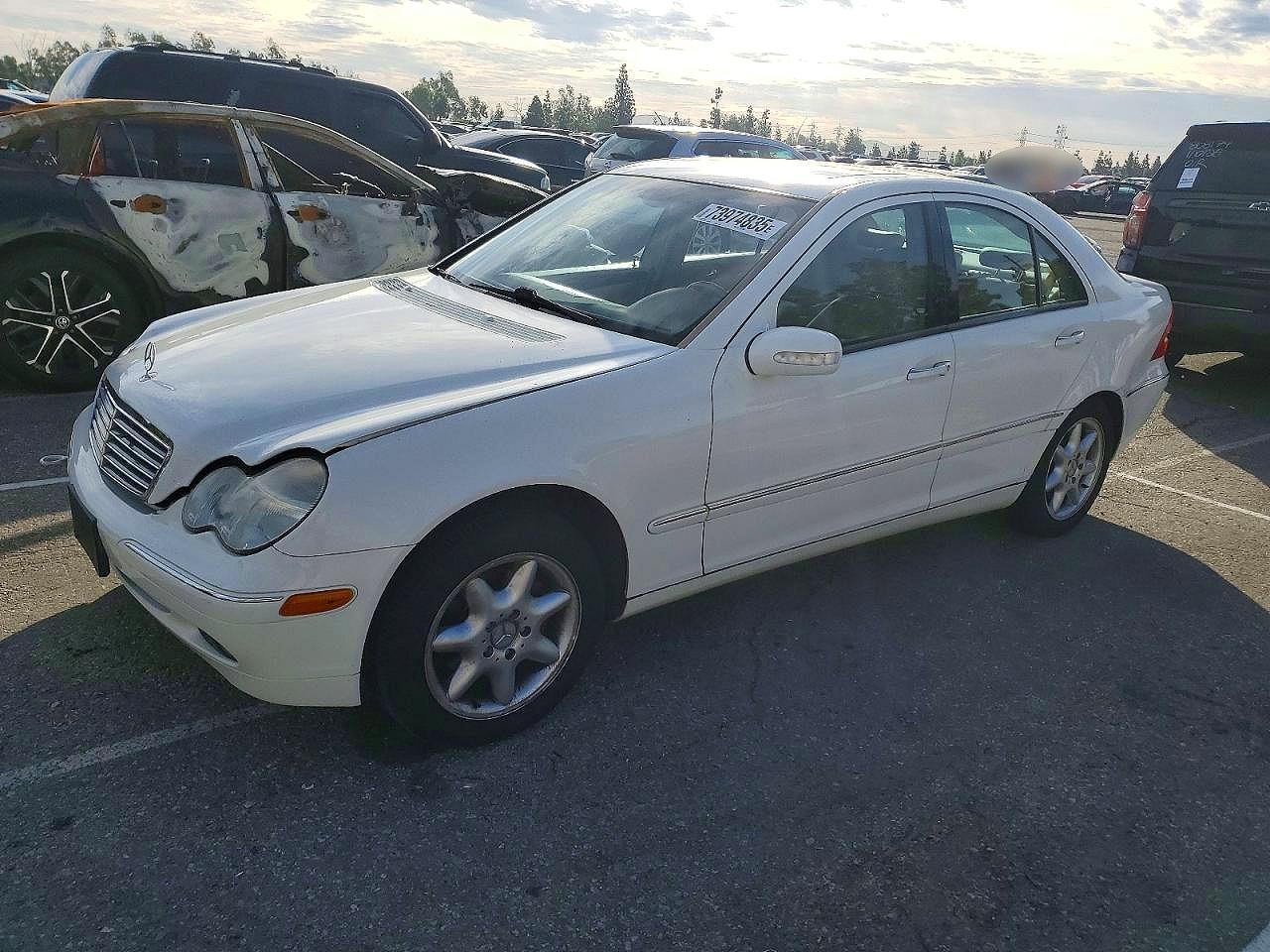 2002 Mercedes-benz C 240 White vin: WDBRF61J02F272143