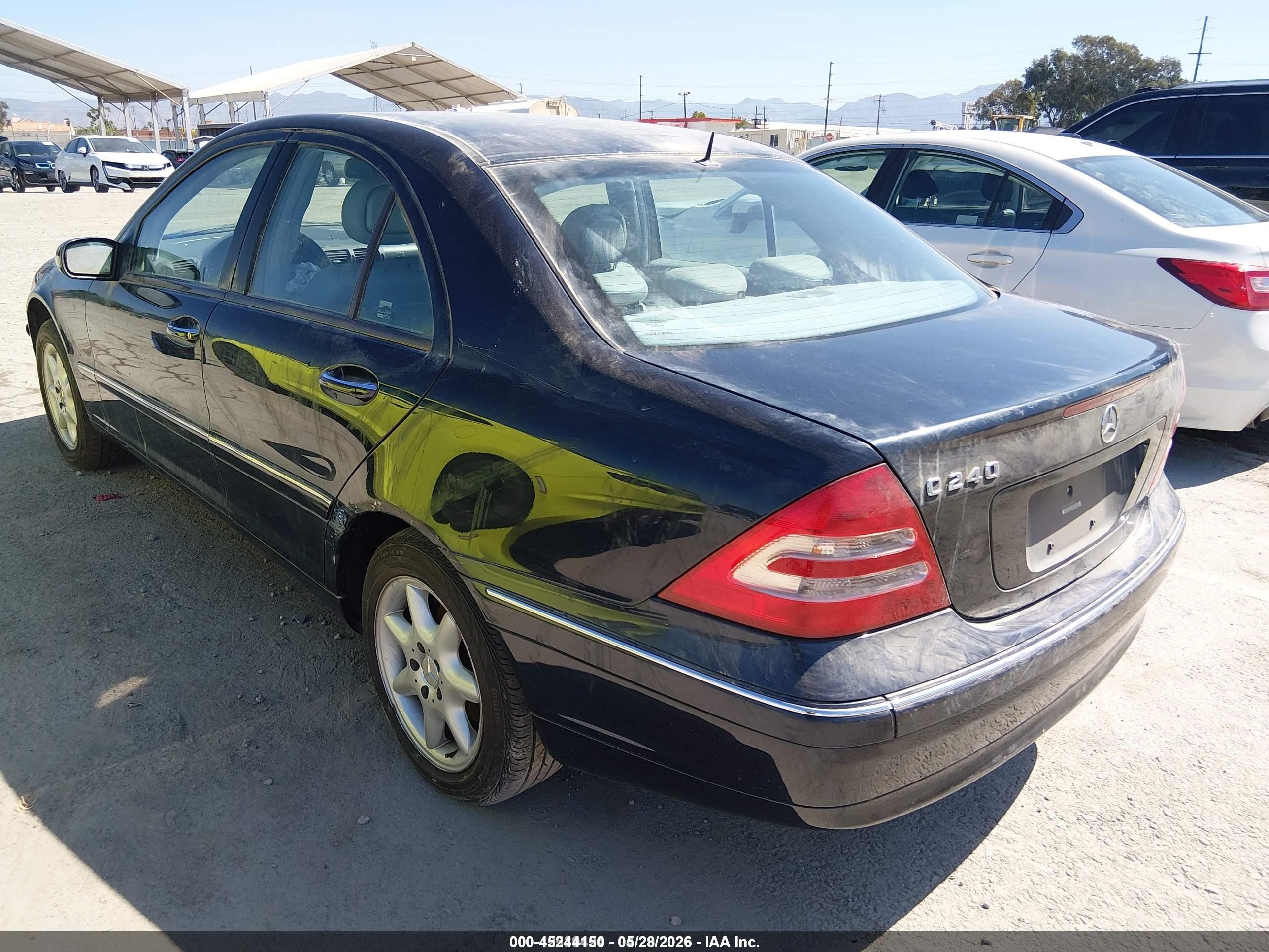 2002 Mercedes-benz C 240   Black vin: WDBRF61J02F286298