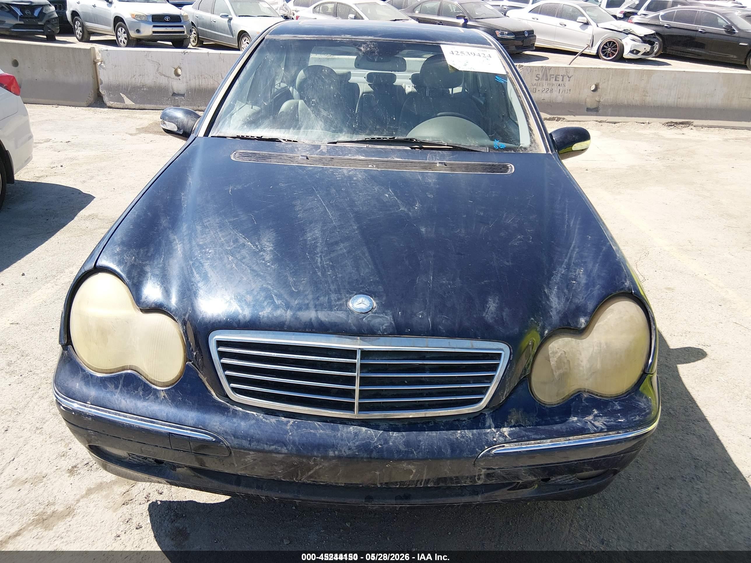 2002 Mercedes-benz C 240   Black vin: WDBRF61J02F286298