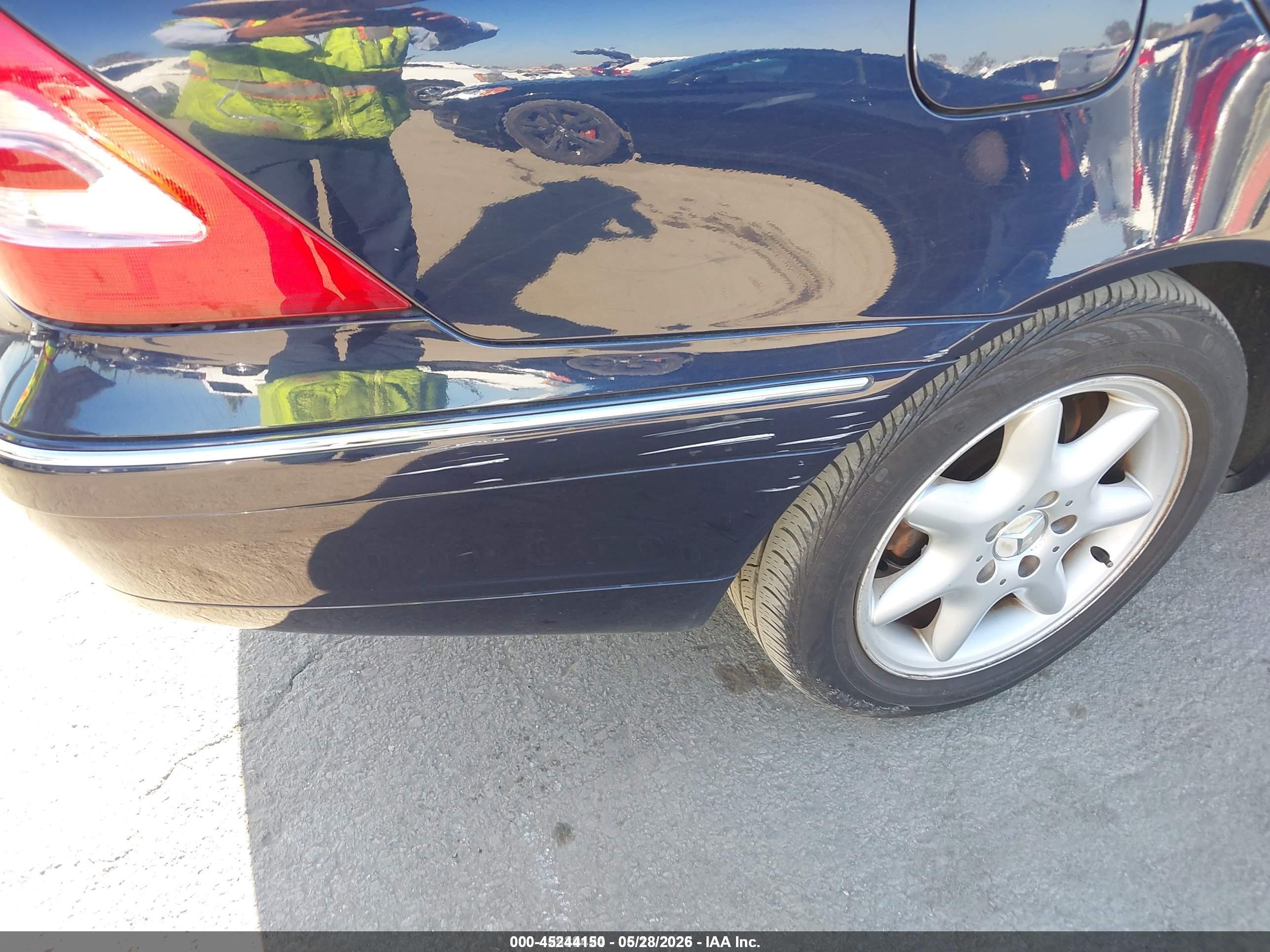 2002 Mercedes-benz C 240   Black vin: WDBRF61J02F286298