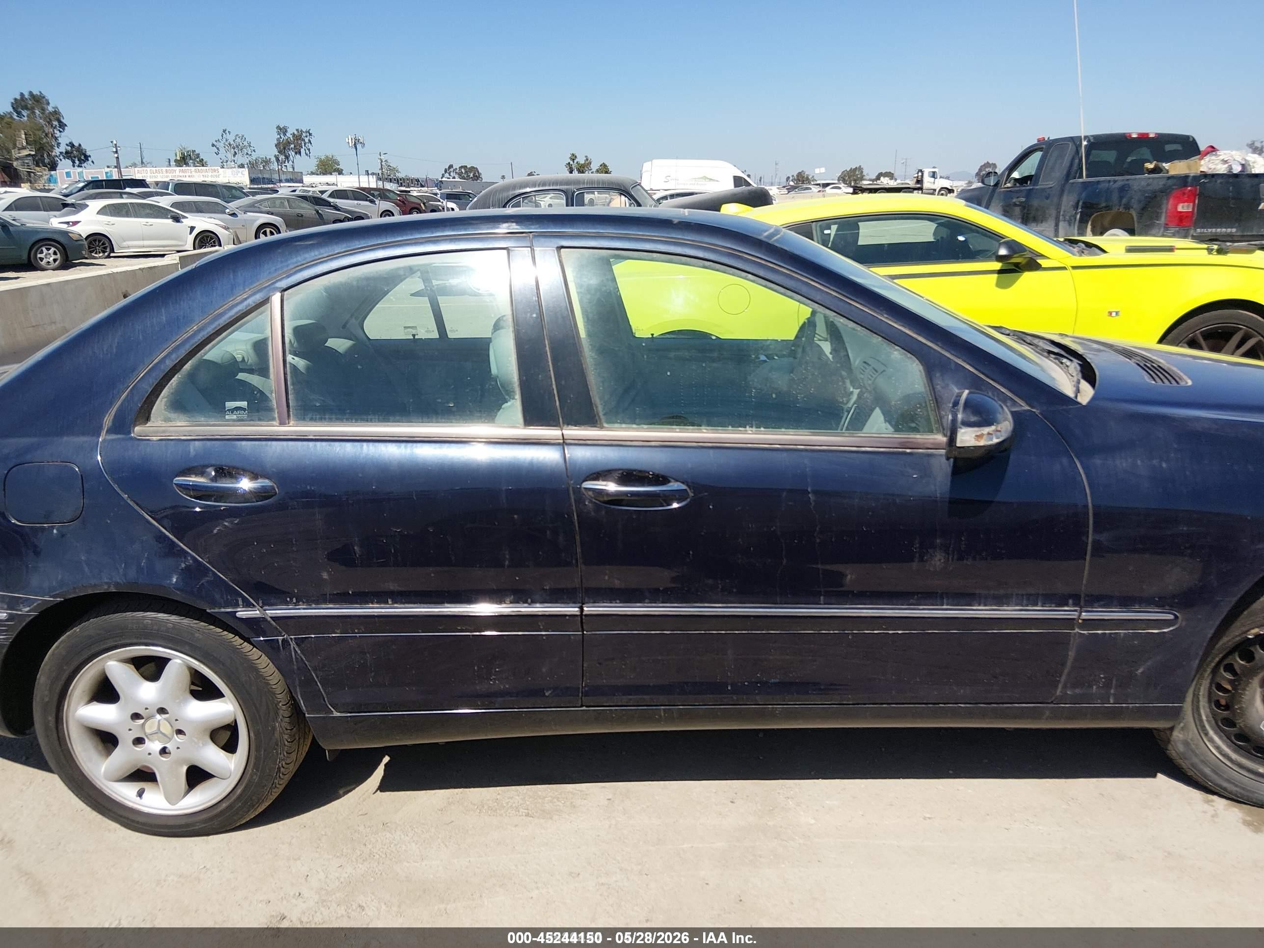 2002 Mercedes-benz C 240   Black vin: WDBRF61J02F286298