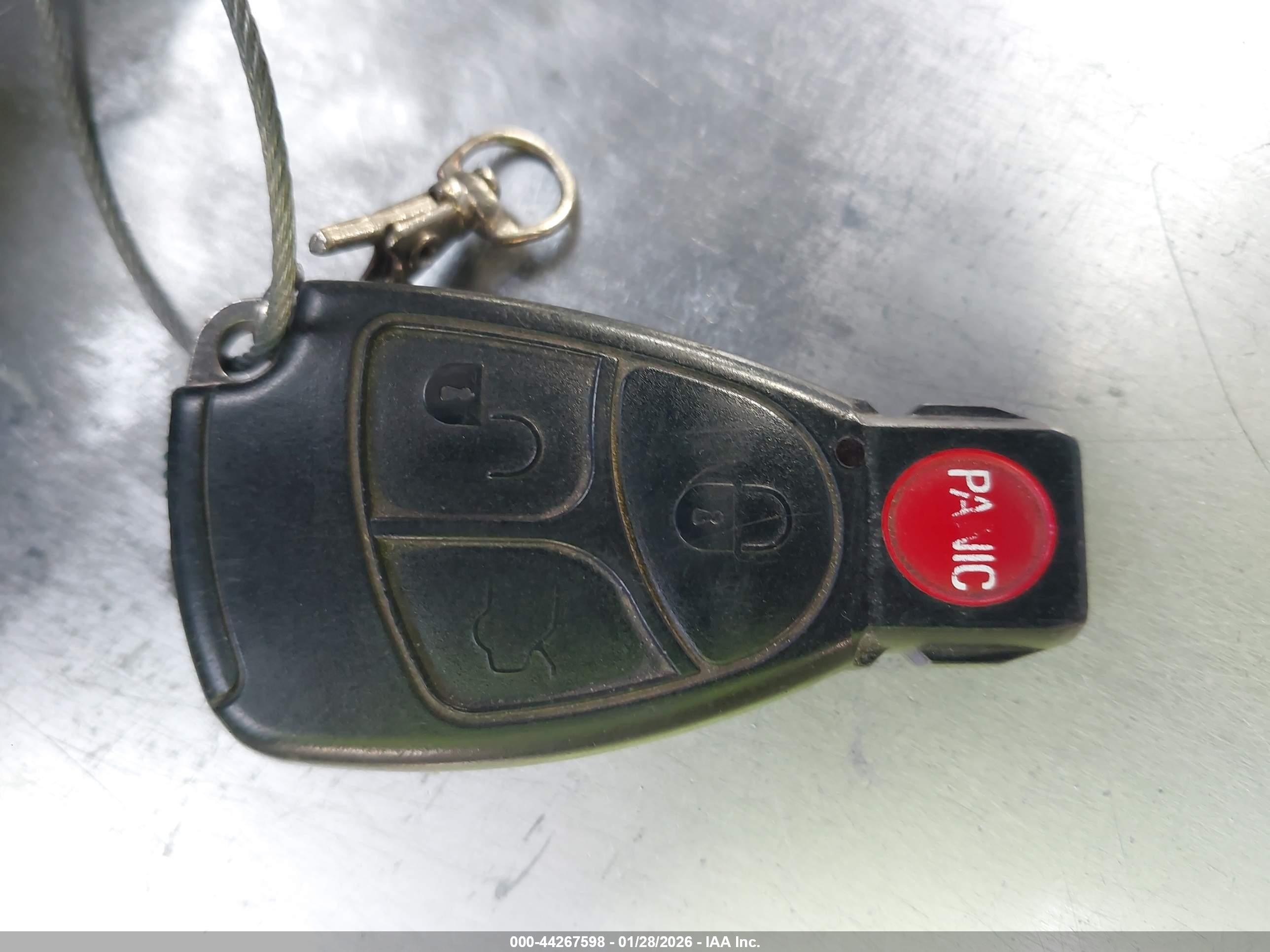 2004 Mercedes-benz C 240   Черный vin: WDBRF61J04E015444