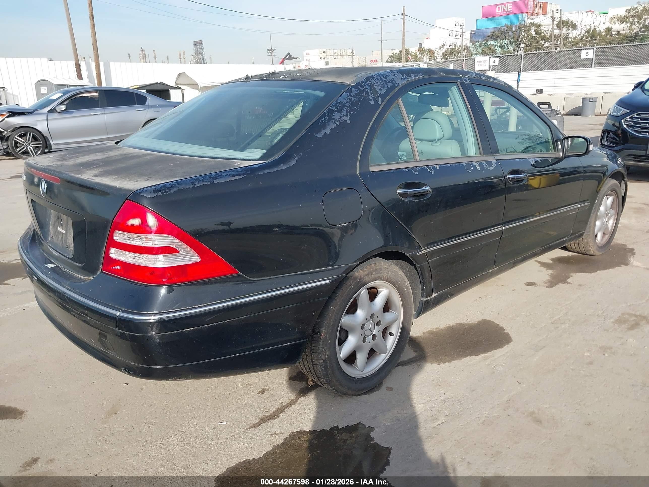 2004 Mercedes-benz C 240   Черный vin: WDBRF61J04E015444