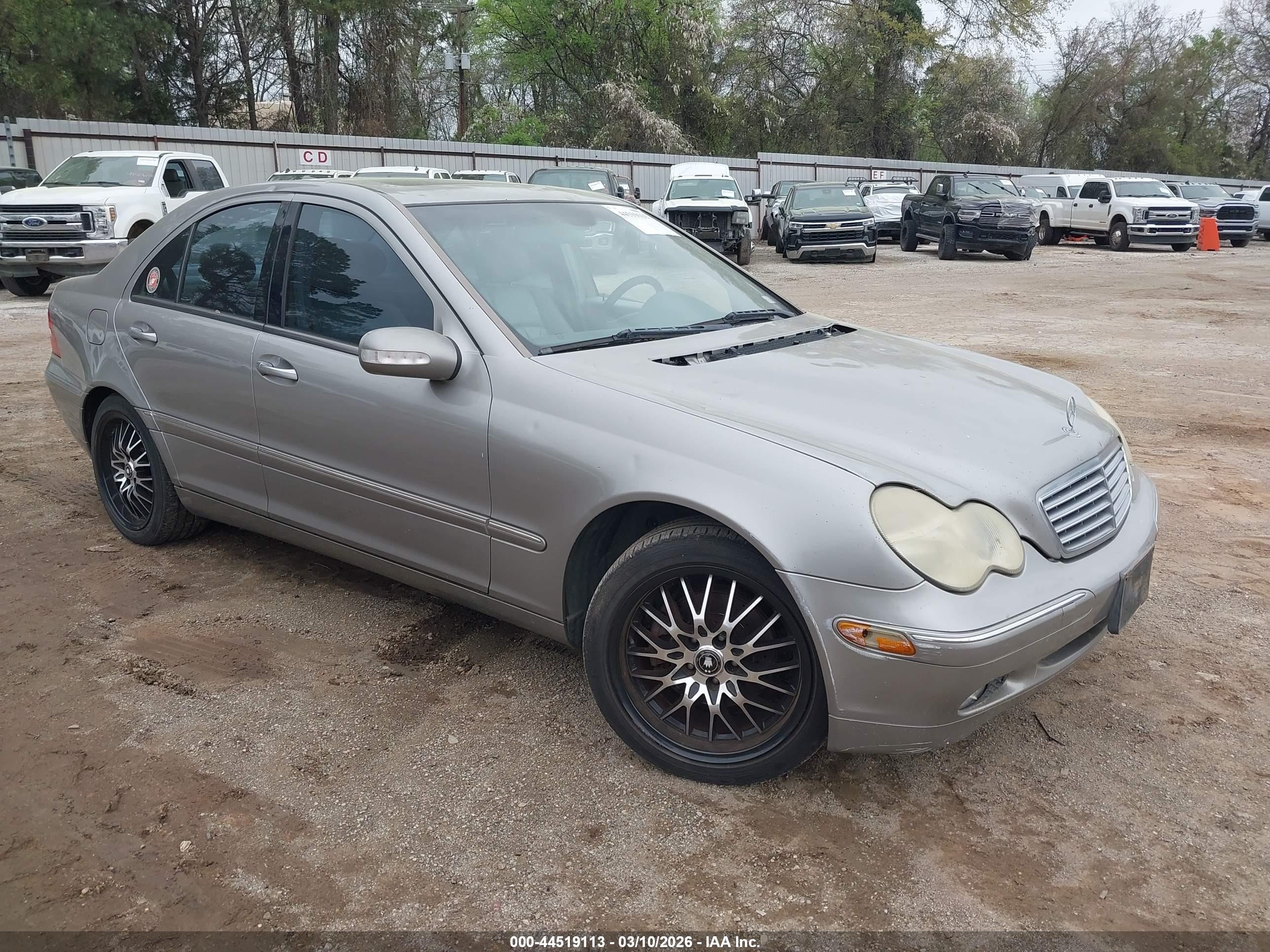 2004 Mercedes-benz C 240   Золотой vin: WDBRF61J04E017159