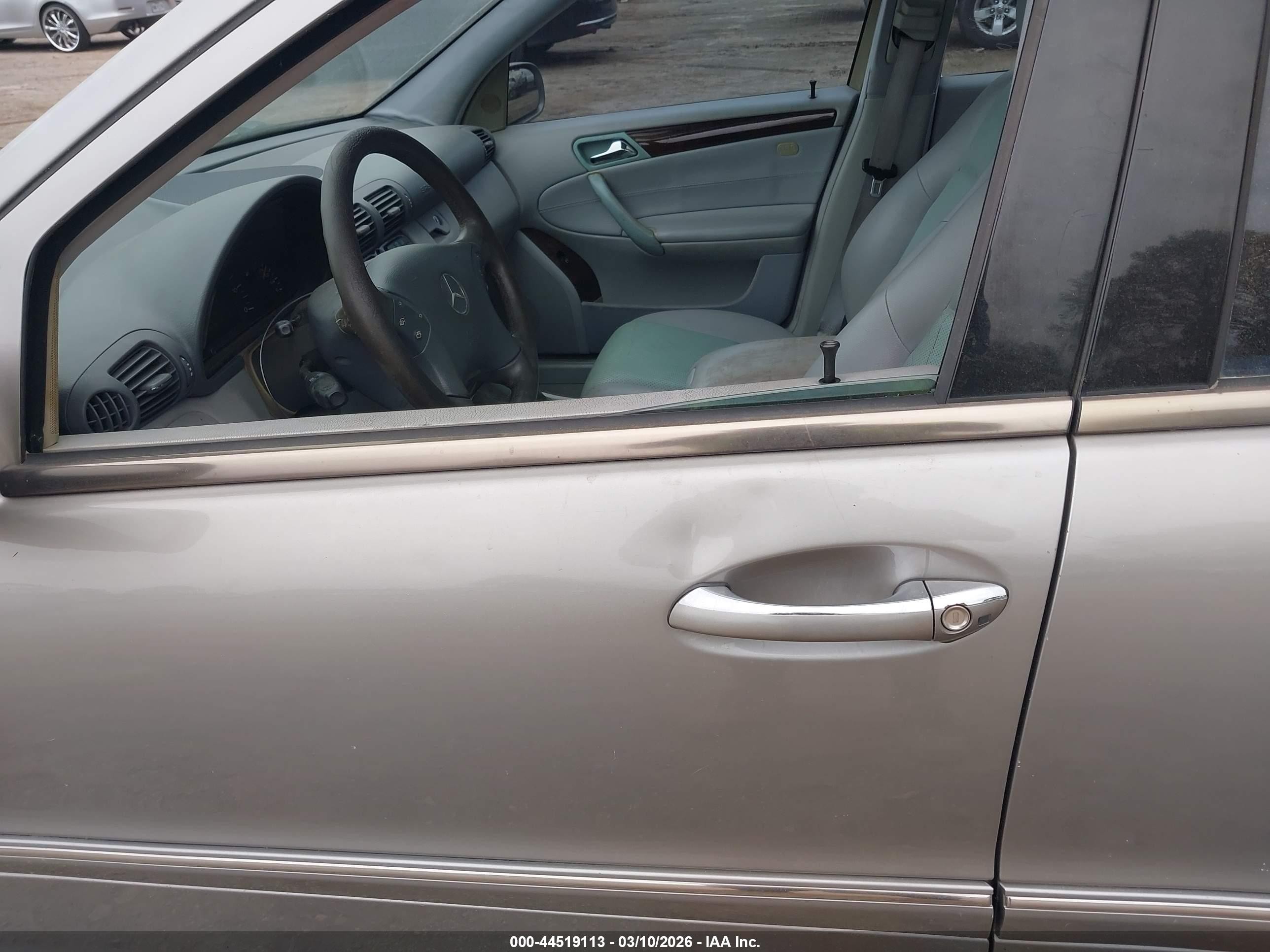 2004 Mercedes-benz C 240   Gold vin: WDBRF61J04E017159