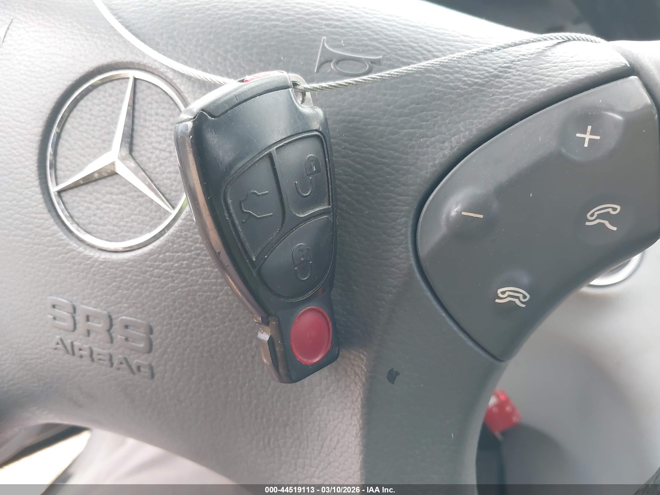 2004 Mercedes-benz C 240   Gold vin: WDBRF61J04E017159