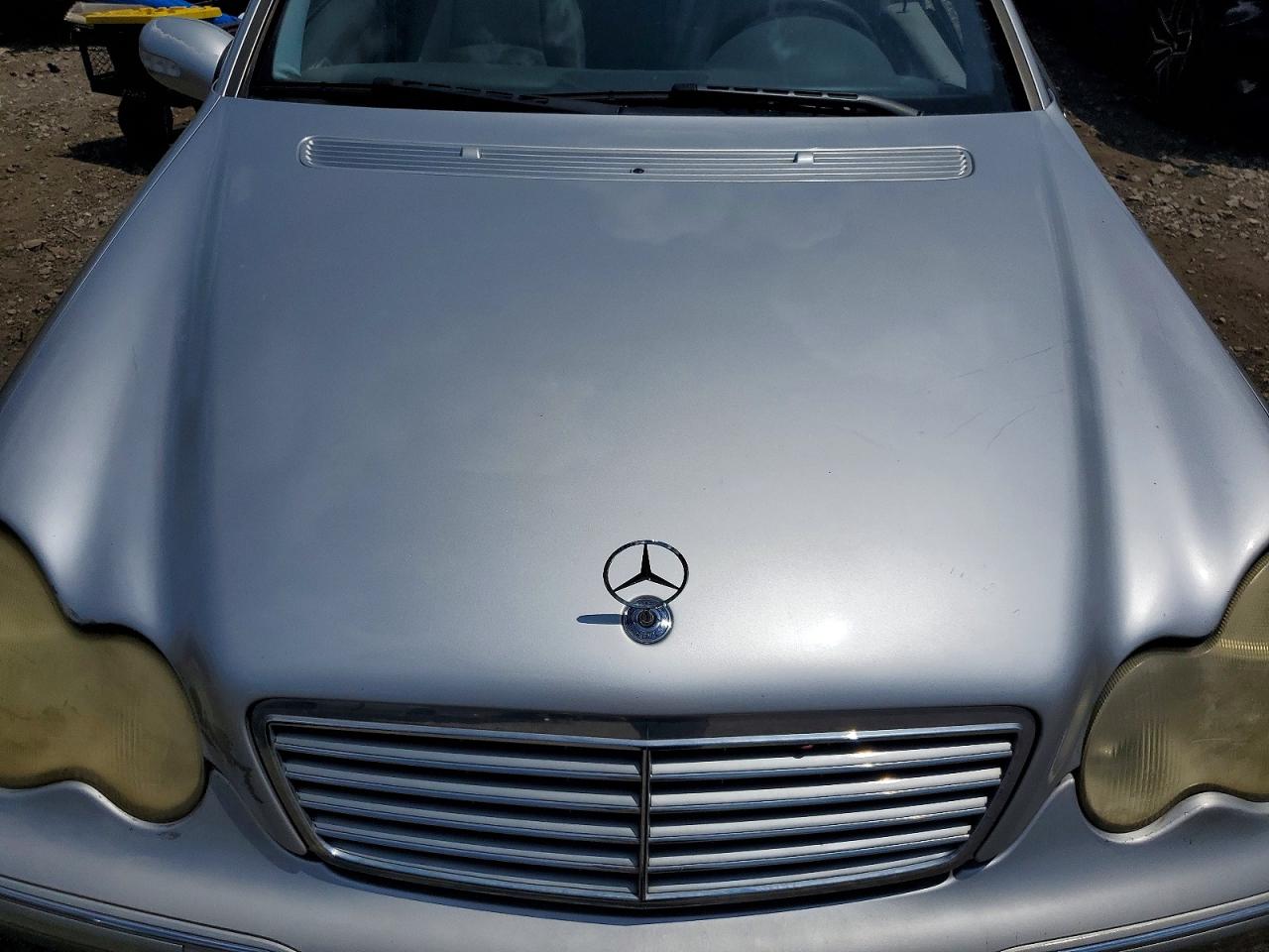 2004 Mercedes-benz C 240 Silver vin: WDBRF61J04F549263