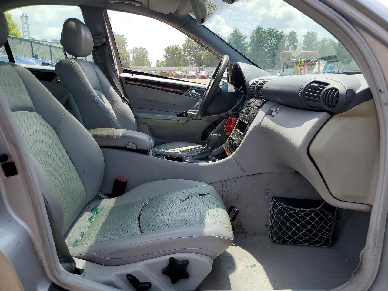 2004 Mercedes-benz C 240 Silver vin: WDBRF61J04F549263