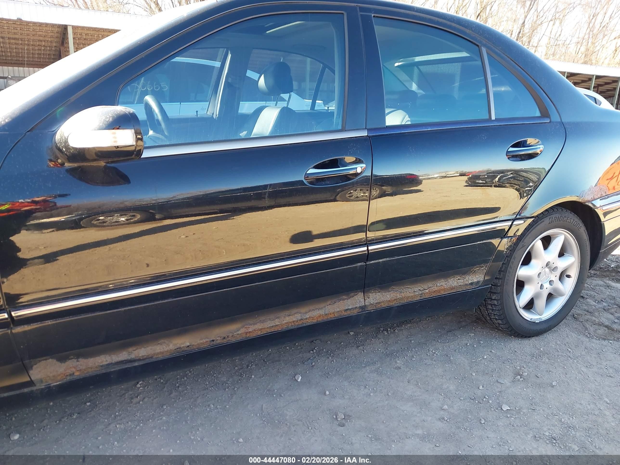 2001 Mercedes-benz C 240   Black vin: WDBRF61J11F033926