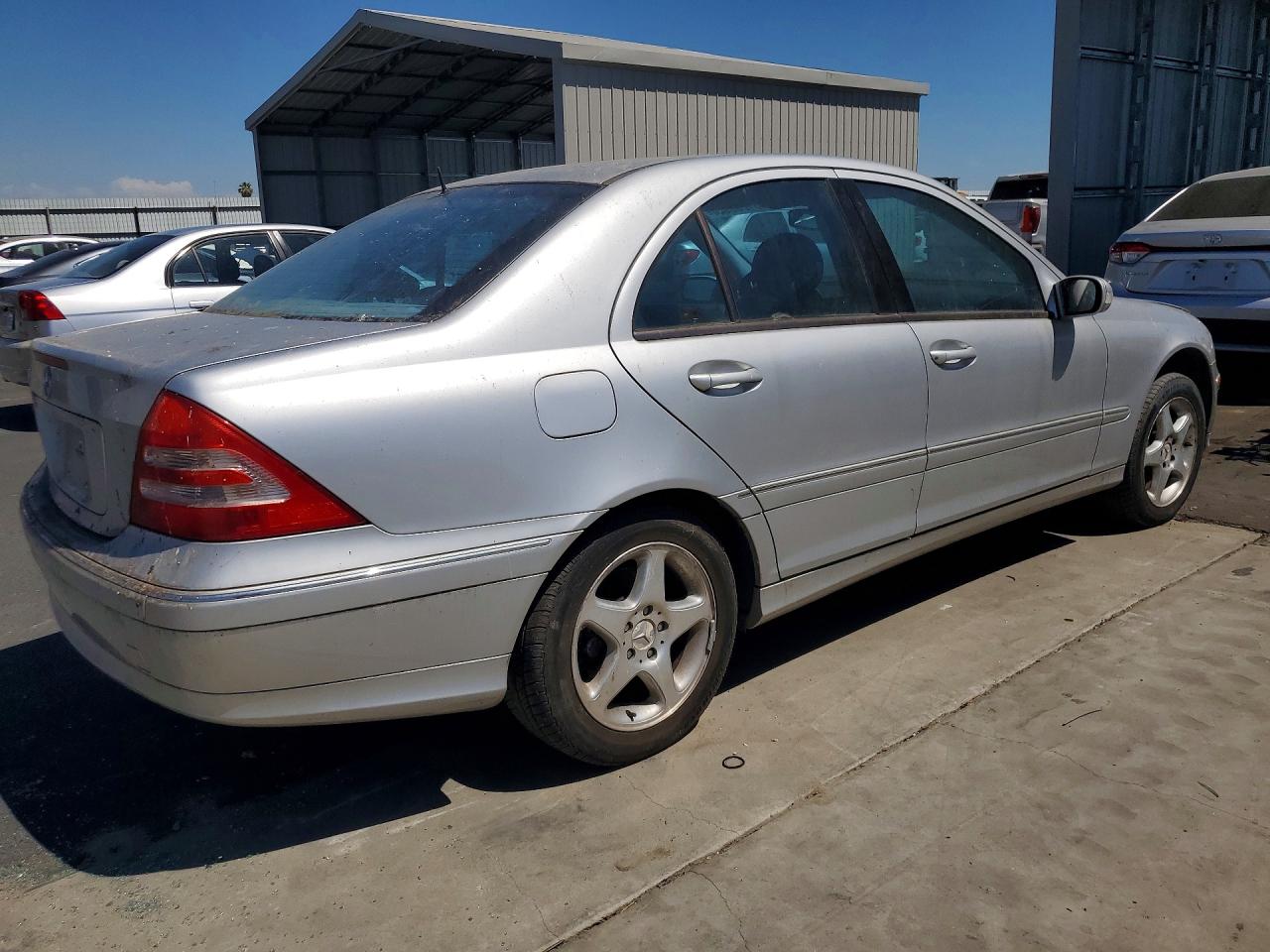 2001 Mercedes-benz C 240 Серебряный vin: WDBRF61J11F037653
