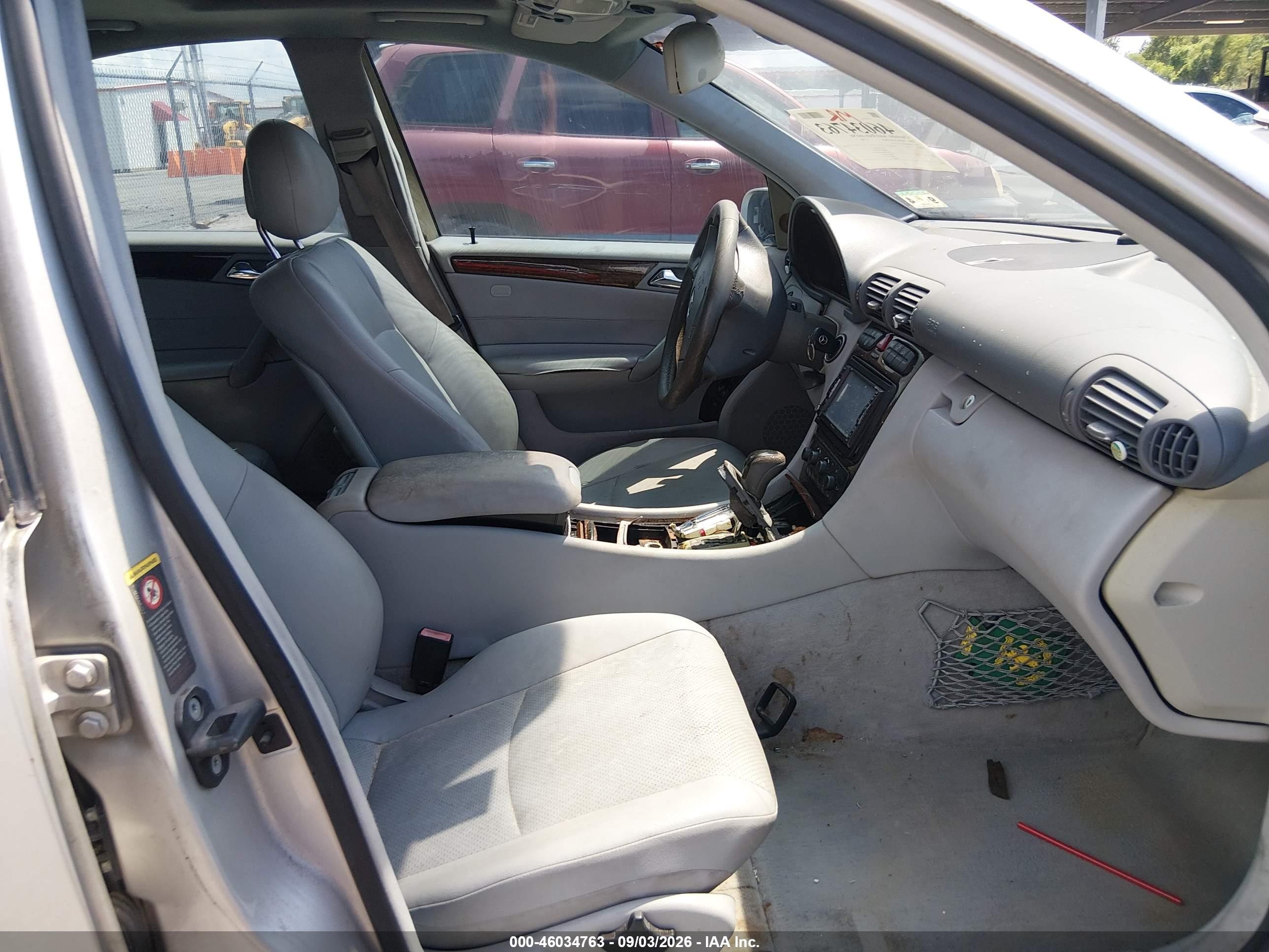 2001 Mercedes-benz C 240   Silver vin: WDBRF61J11F111587