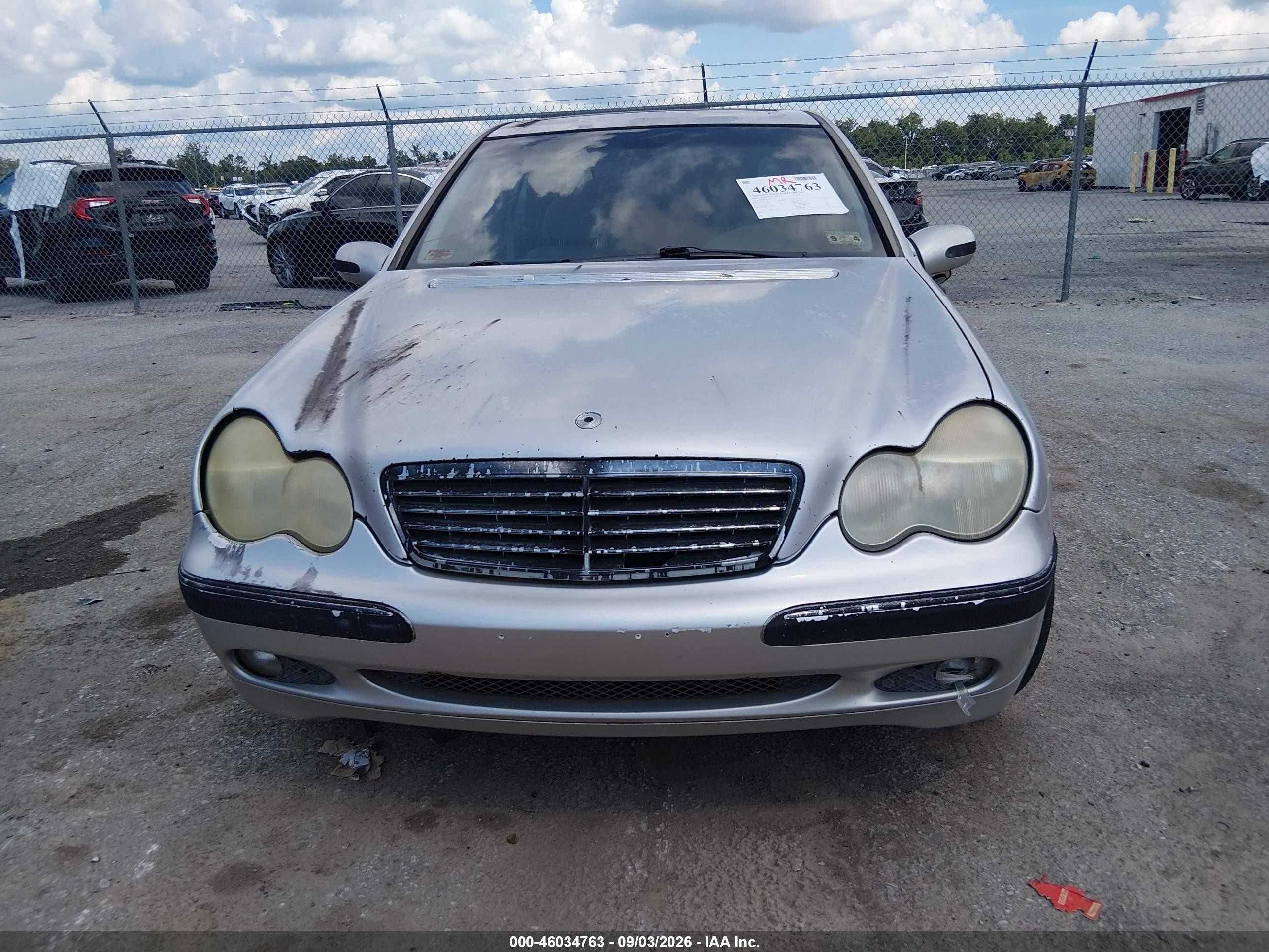 2001 Mercedes-benz C 240   Silver vin: WDBRF61J11F111587