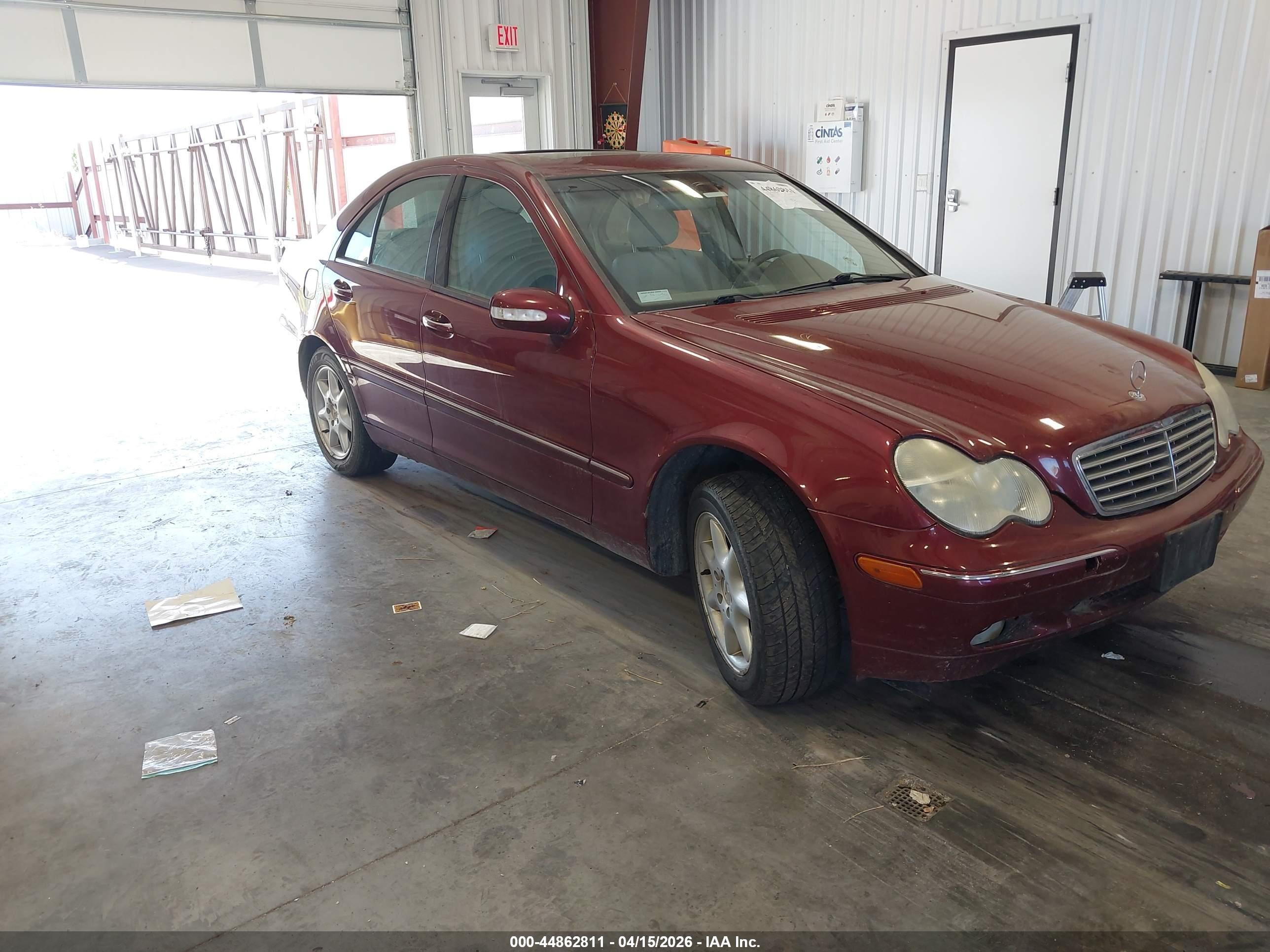 2001 Mercedes-benz C 240   Burgundy vin: WDBRF61J11F116465