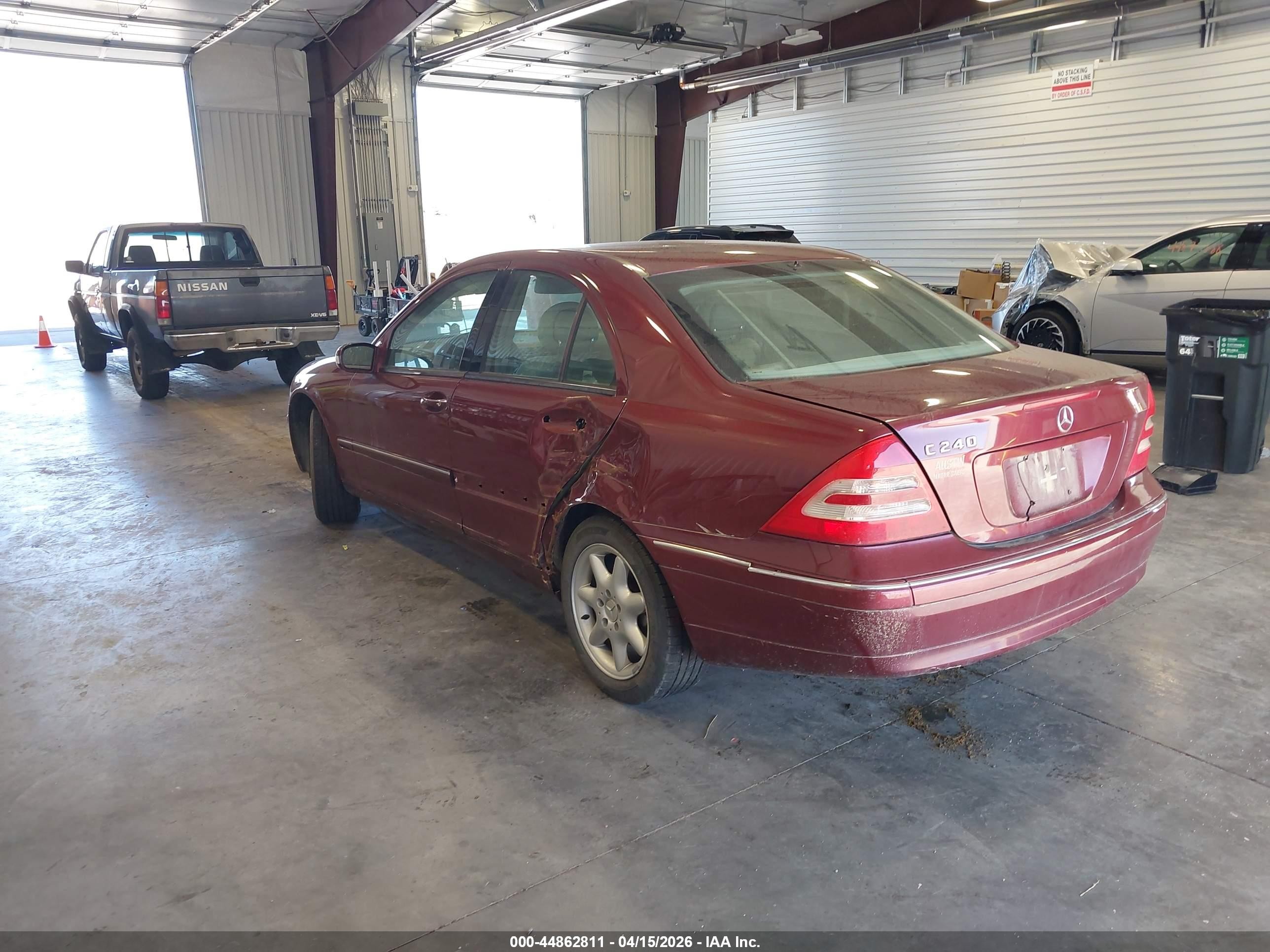 2001 Mercedes-benz C 240   Burgundy vin: WDBRF61J11F116465