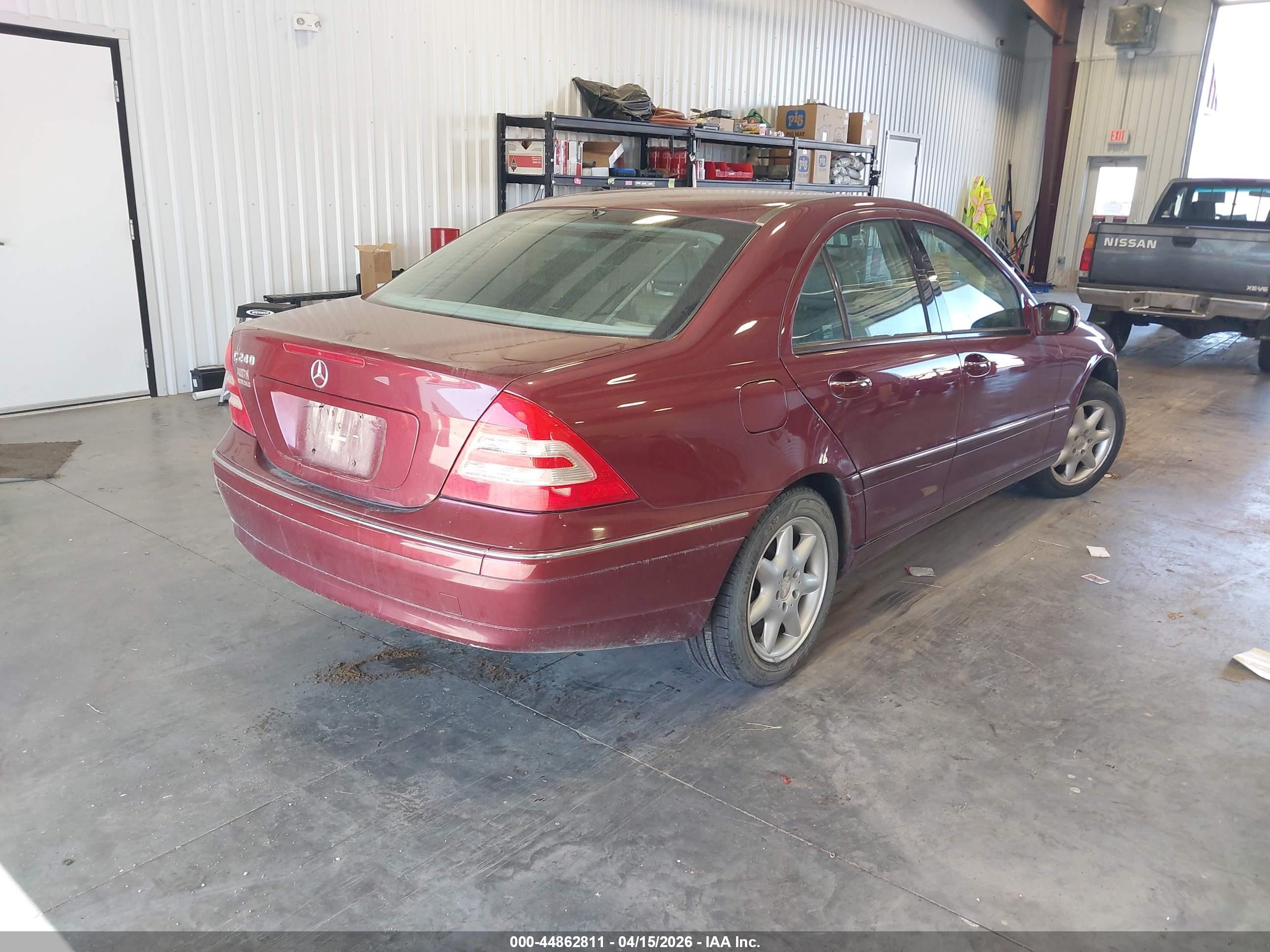 2001 Mercedes-benz C 240   Burgundy vin: WDBRF61J11F116465