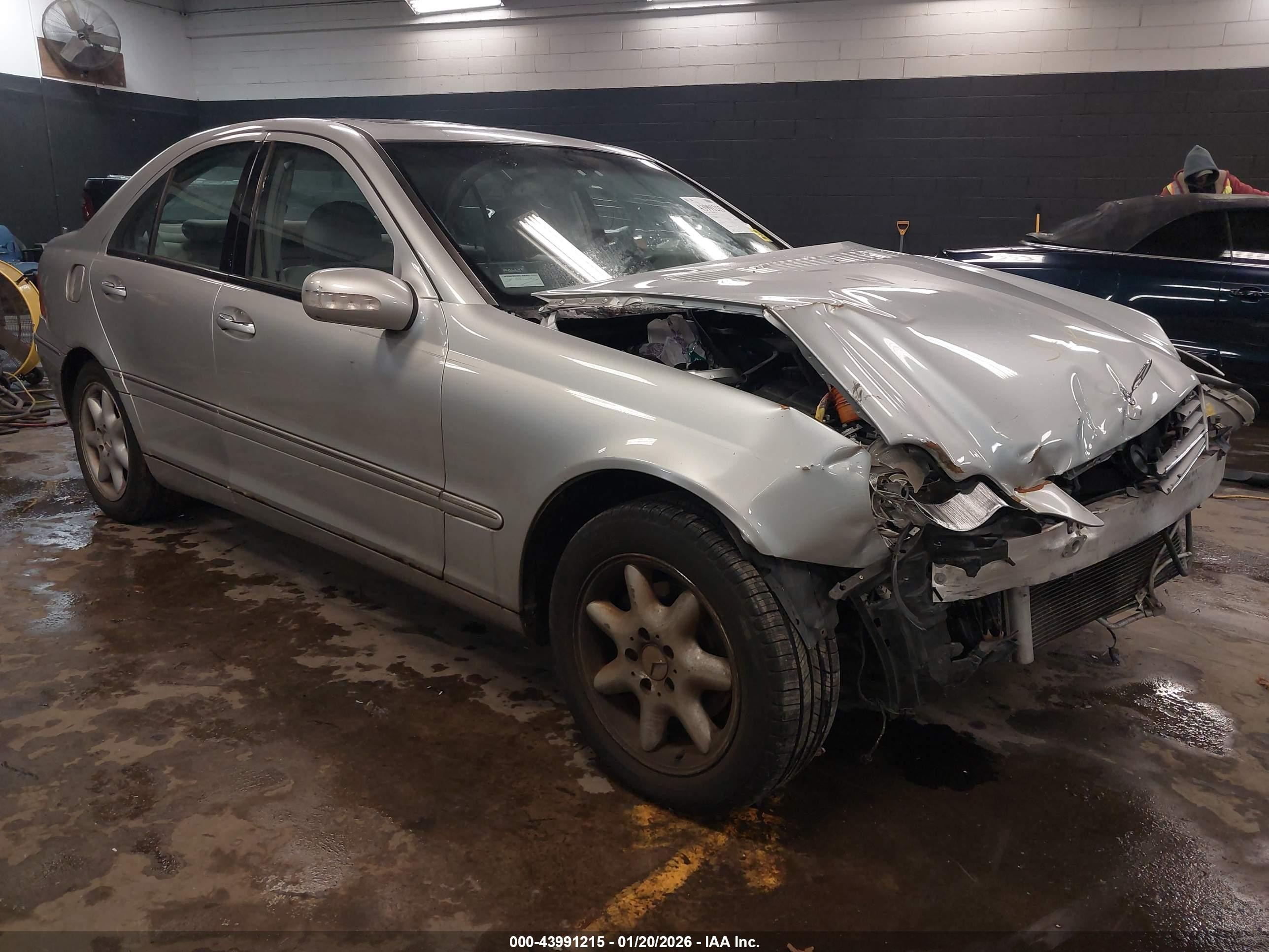 2002 Mercedes-benz C 240   Серый vin: WDBRF61J12E001548