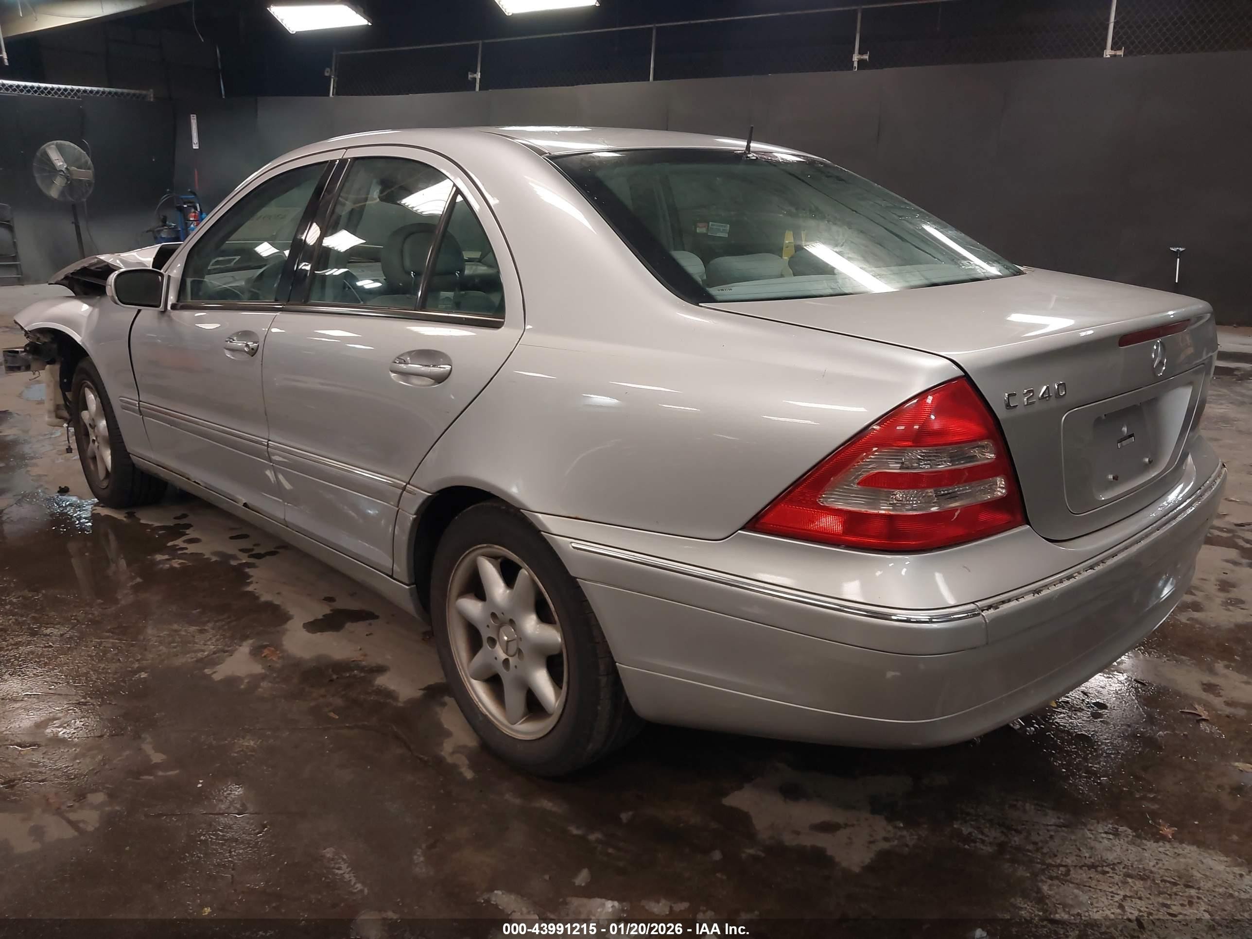 2002 Mercedes-benz C 240   Серый vin: WDBRF61J12E001548