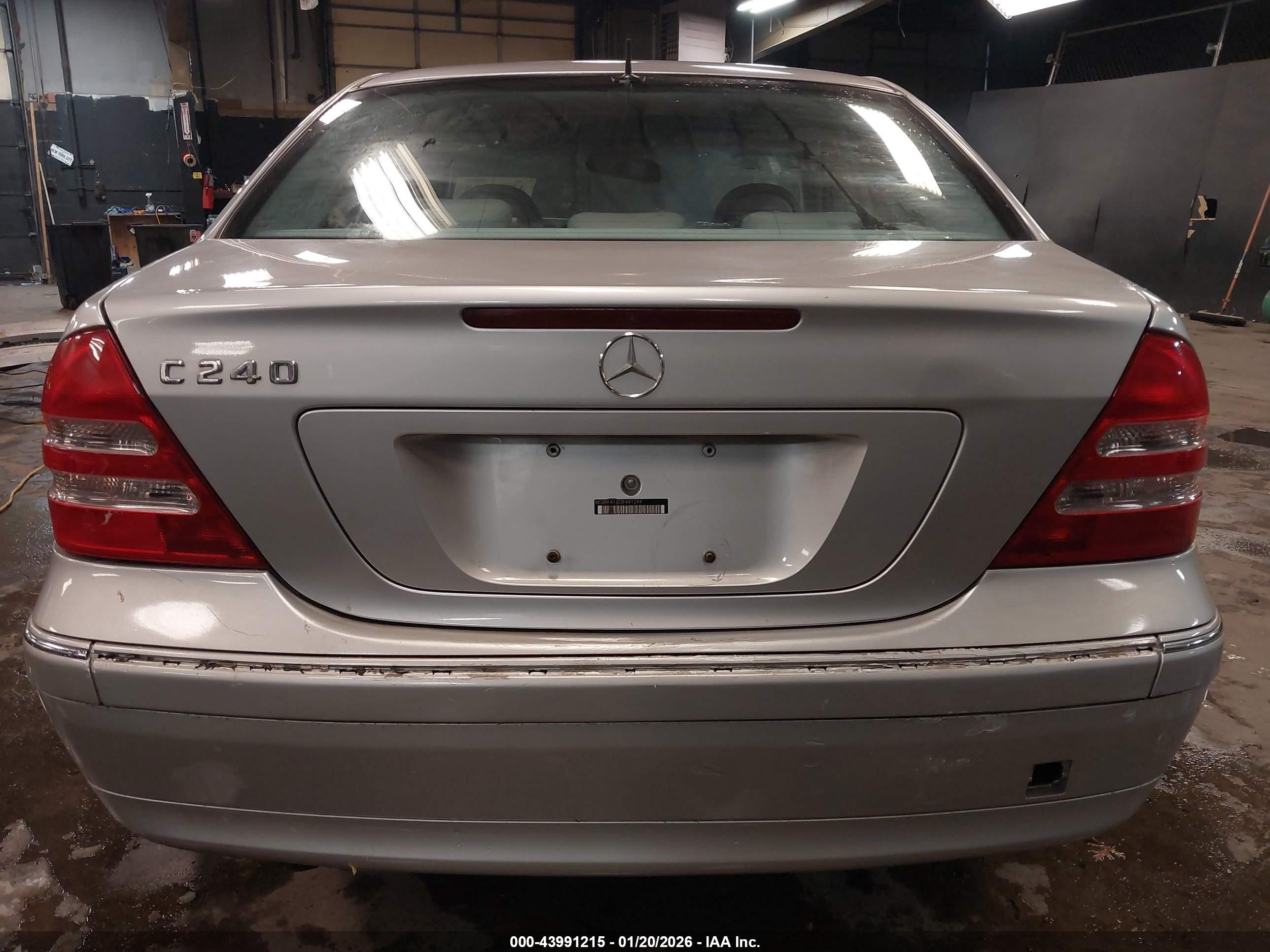 2002 Mercedes-benz C 240   Серый vin: WDBRF61J12E001548