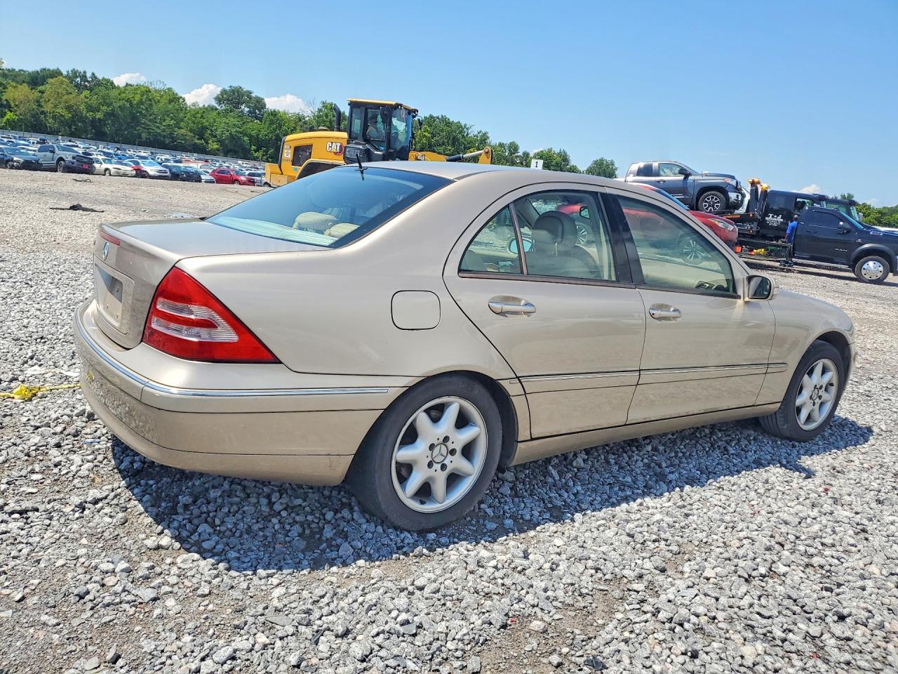 2002 Mercedes-benz C 240 Gold vin: WDBRF61J12E001887