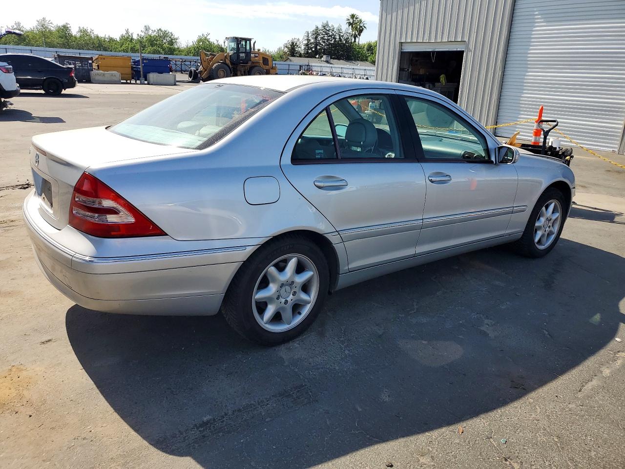 2002 Mercedes-benz C 240 Серебряный vin: WDBRF61J12F130979