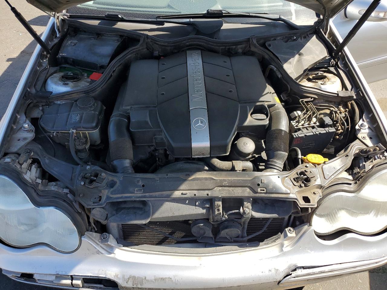 2002 Mercedes-benz C 240 Серебряный vin: WDBRF61J12F130979