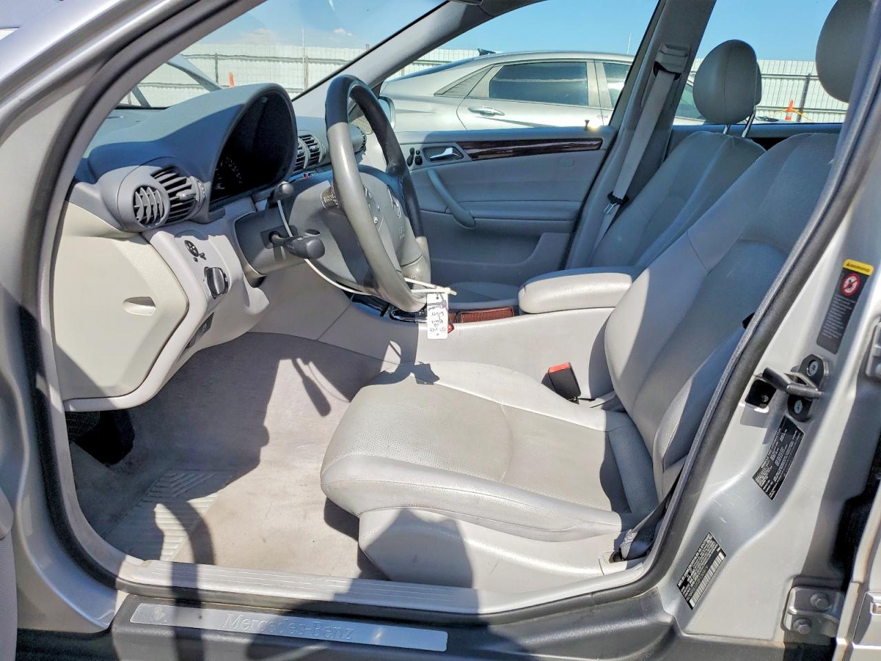 2002 Mercedes-benz C 240 Серебряный vin: WDBRF61J12F130979