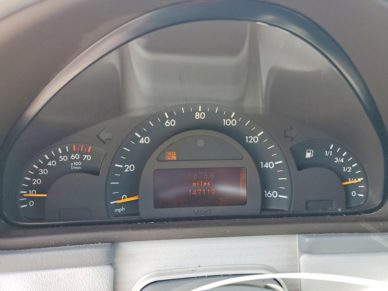 2002 Mercedes-benz C 240 Серебряный vin: WDBRF61J12F130979