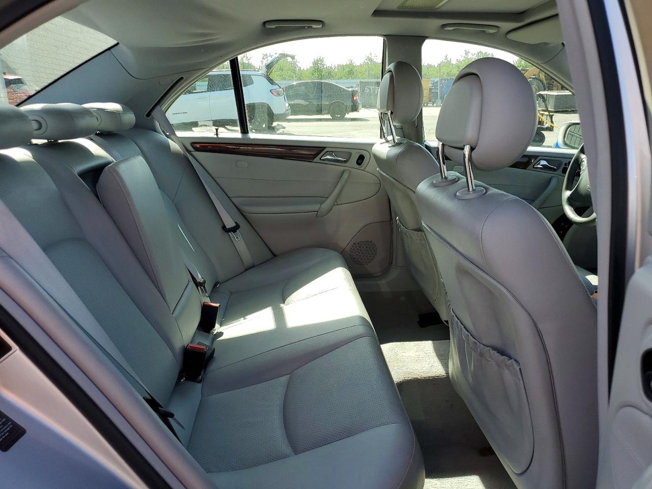 2002 Mercedes-benz C 240 Серебряный vin: WDBRF61J12F130979