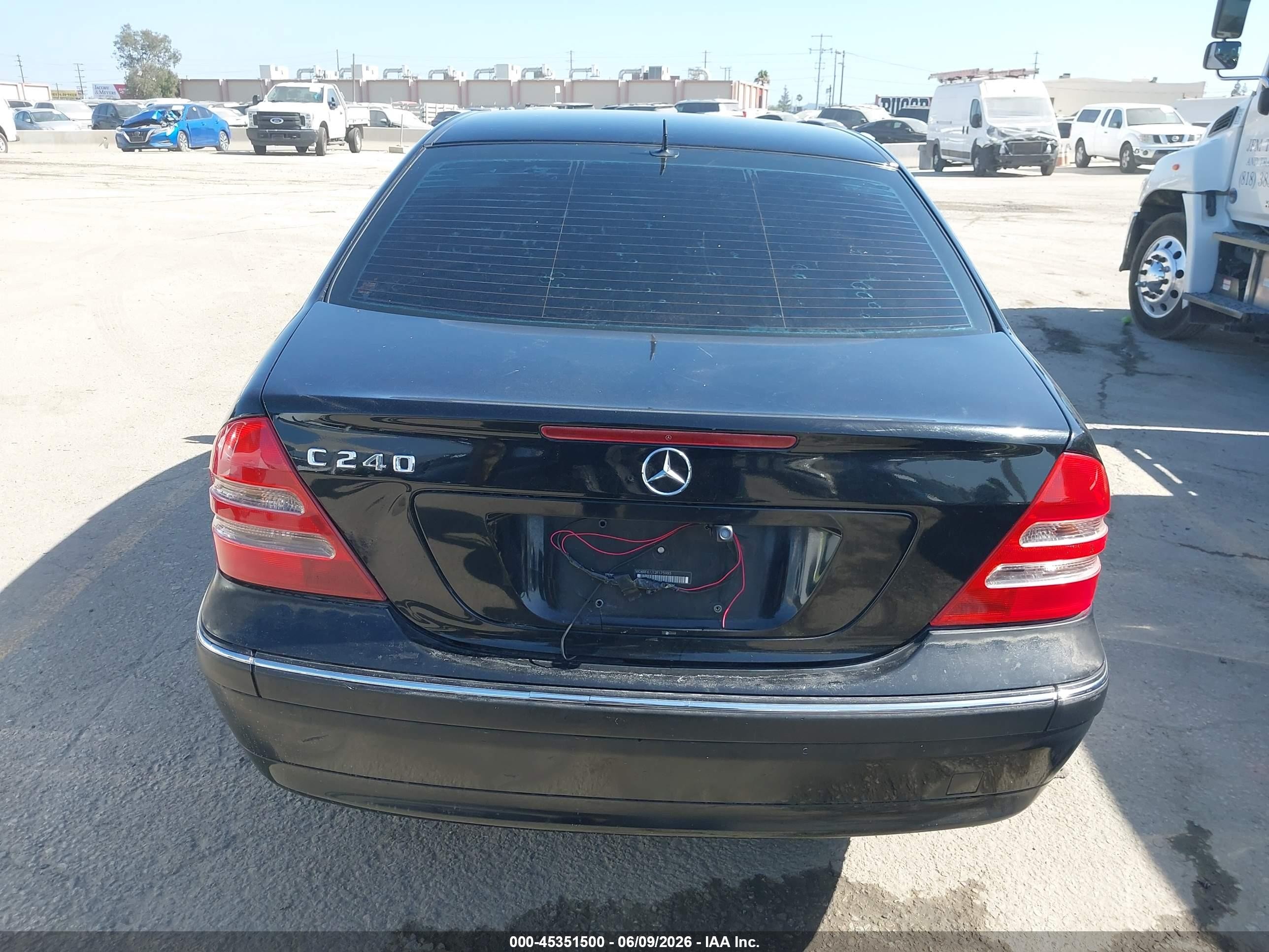 2002 Mercedes-benz C 240 Черный vin: WDBRF61J12F175985