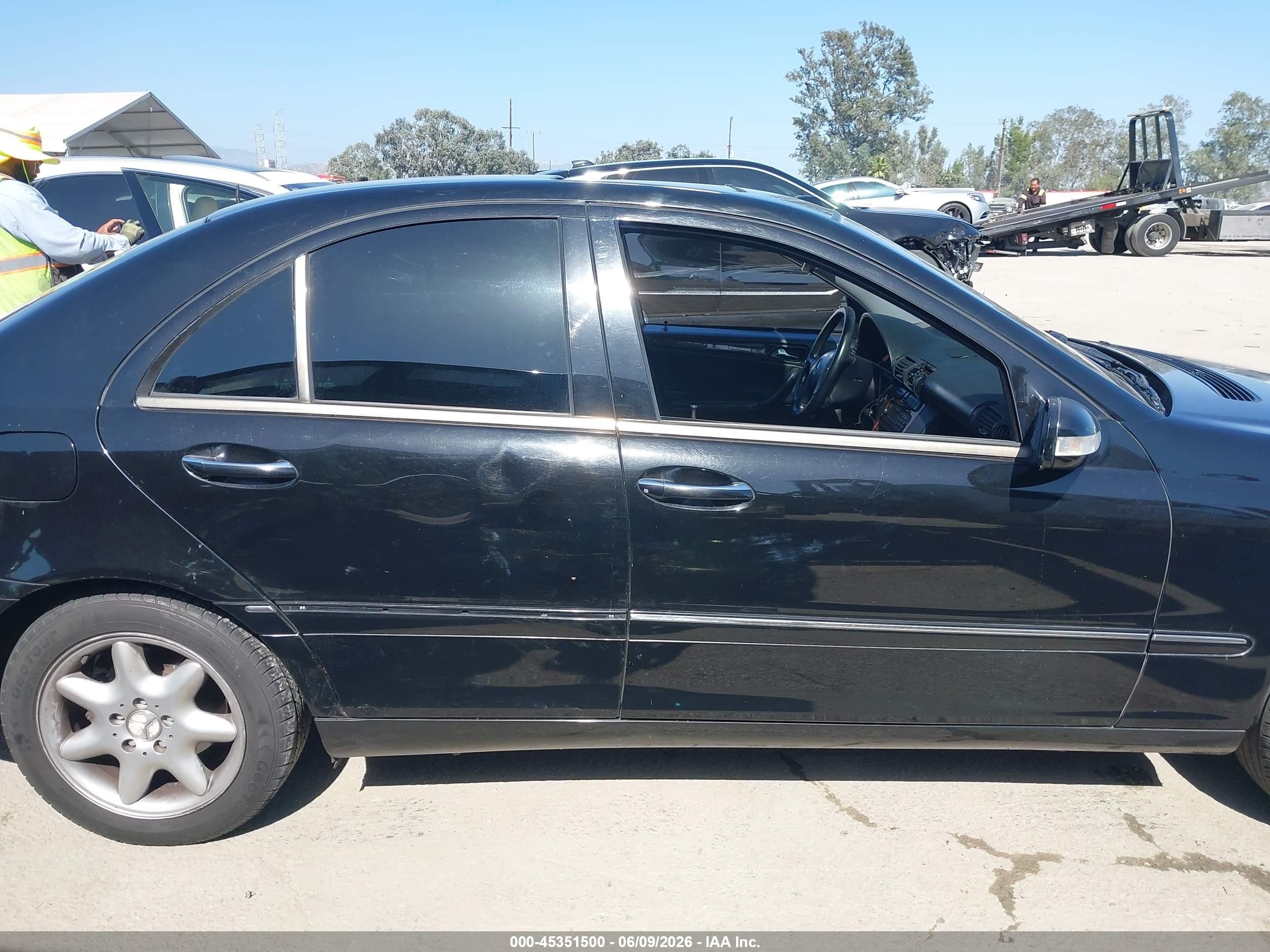 2002 Mercedes-benz C 240 Черный vin: WDBRF61J12F175985